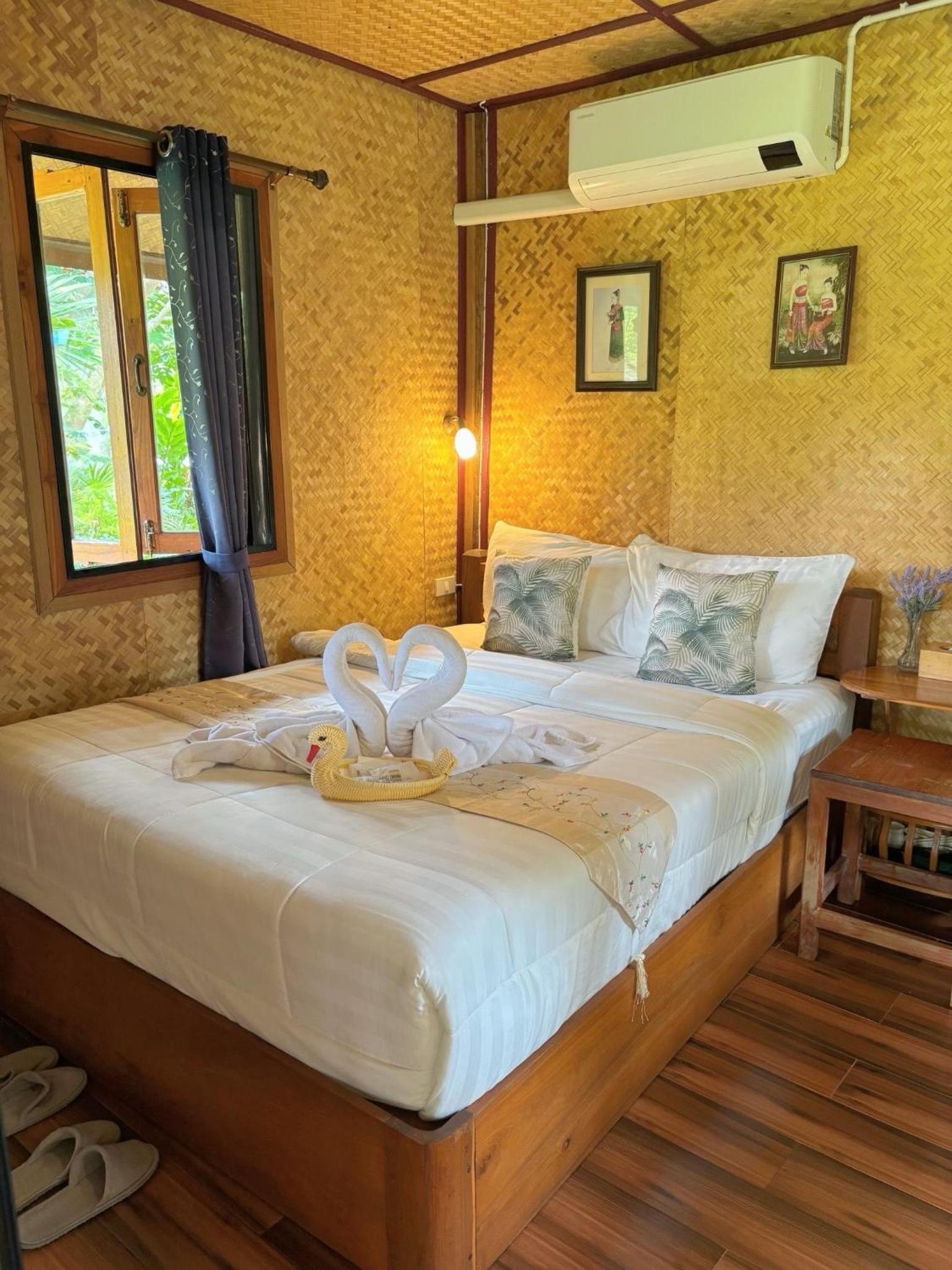 Queen Room with Garden View photo 3