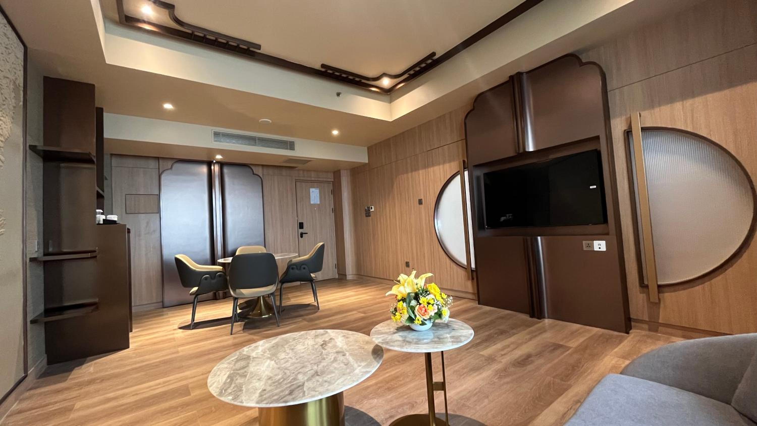 Privilege Suite photo 2