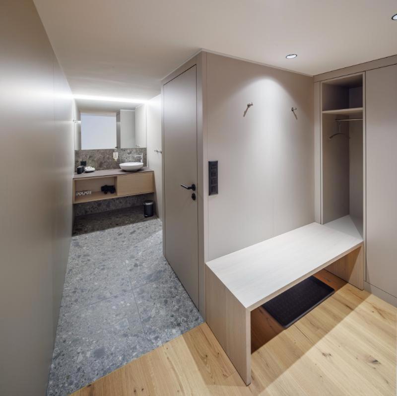 Deluxe Junior Suite photo 2