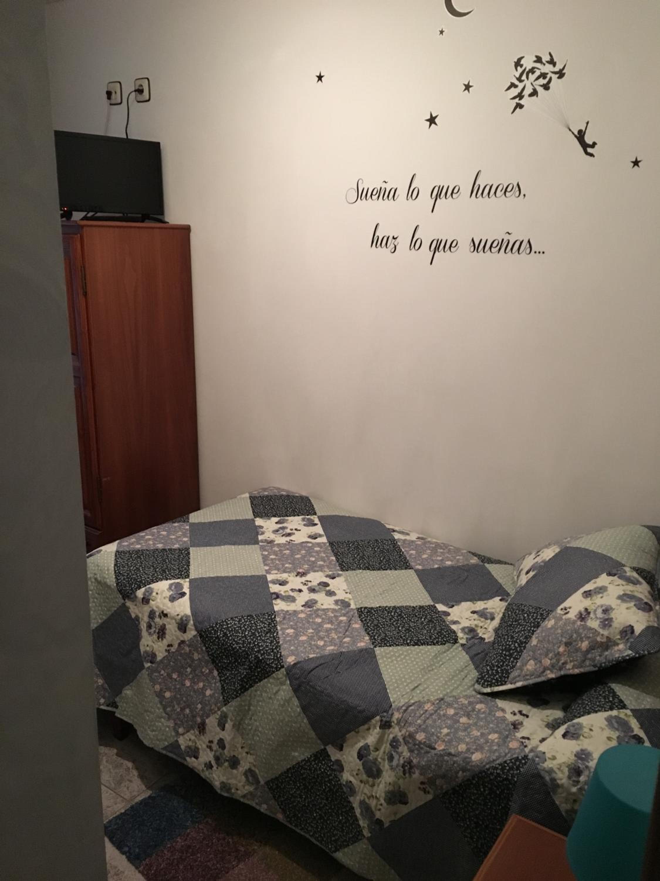 Single Room photo 3