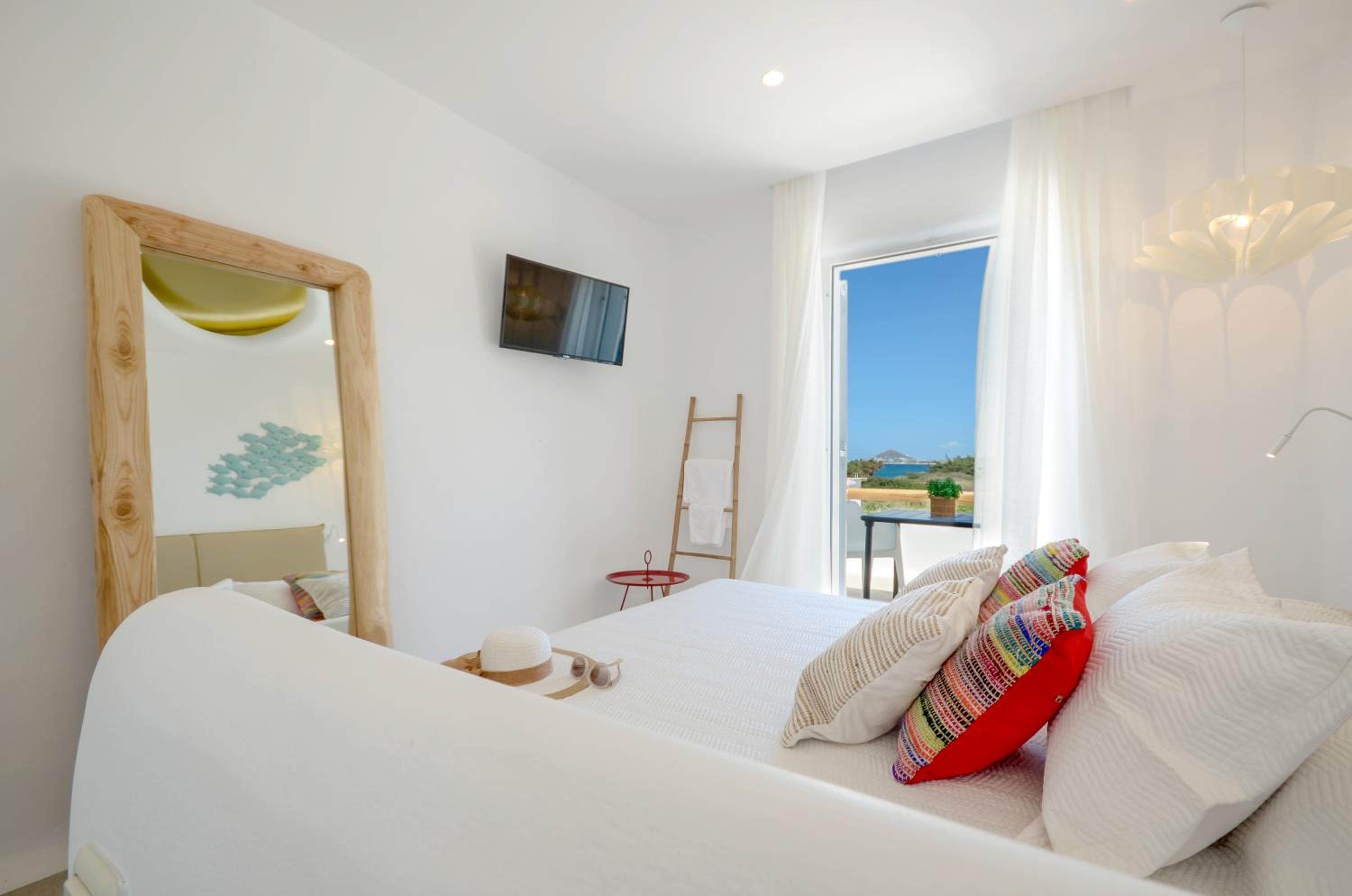 Two bedroom Suite with Sea View - Split Level - Photo 2