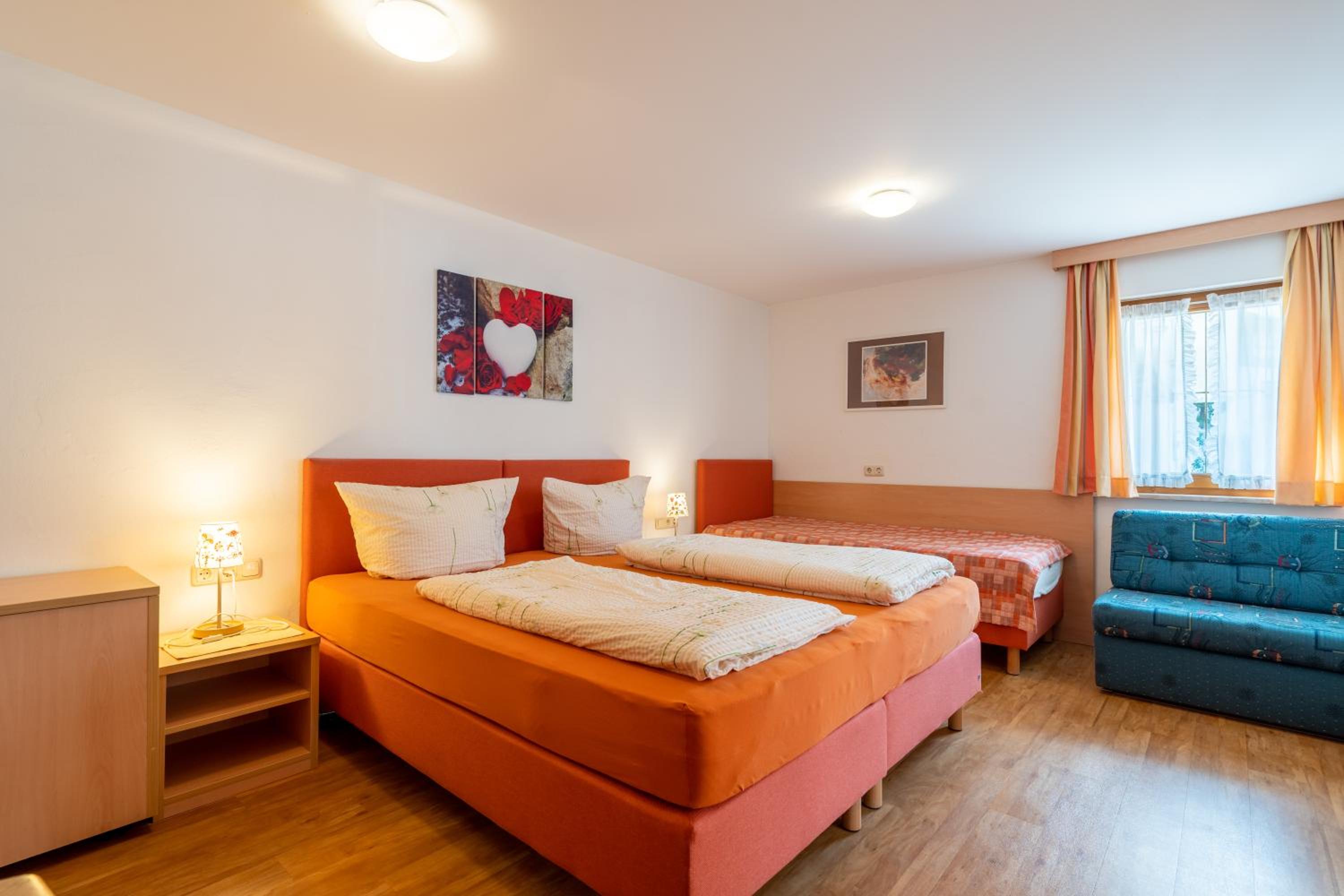 One-Bedroom Apartment with Terrace photo 1