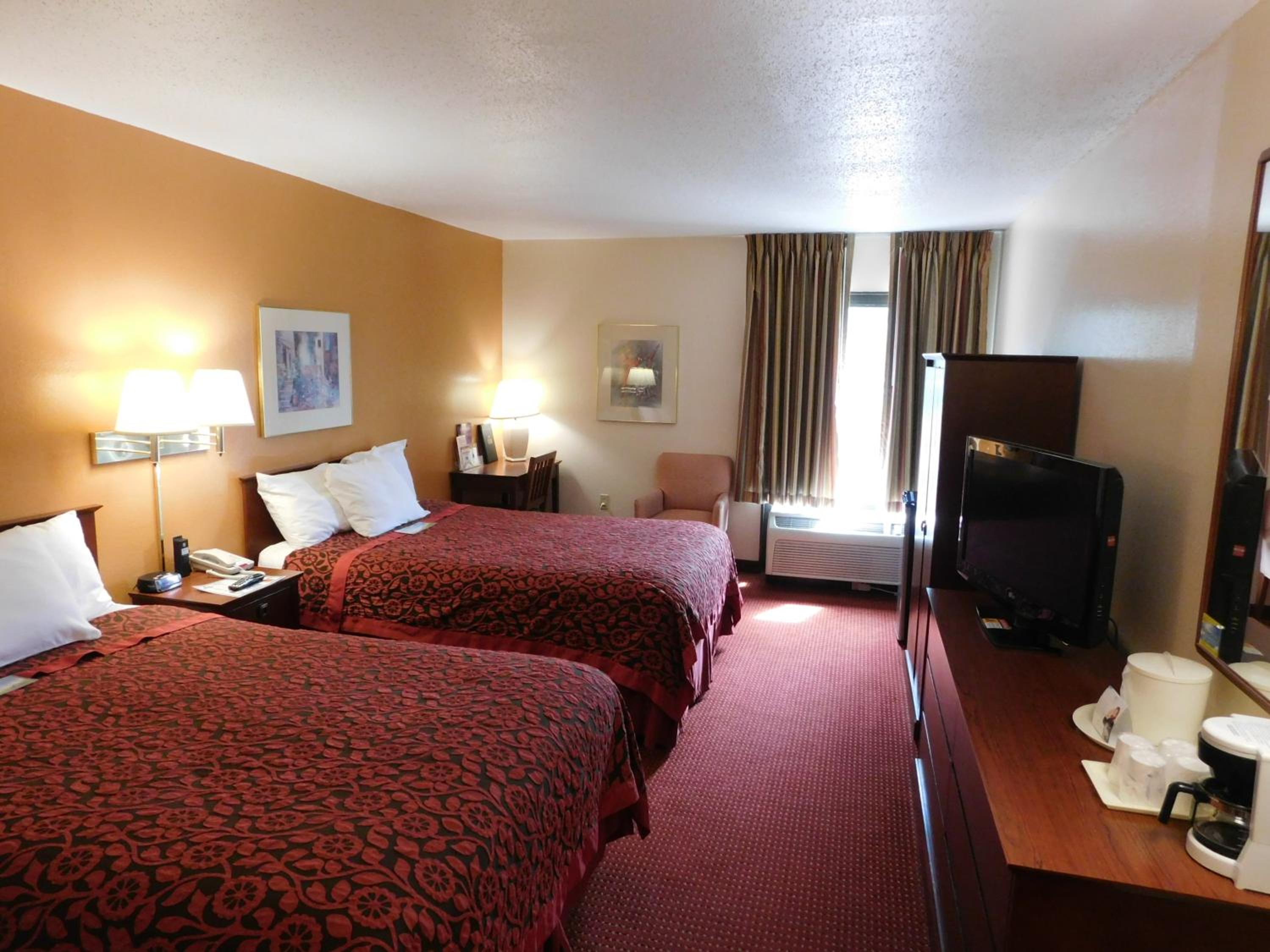 Deluxe Double Room with Two Double Beds - Non-Smoking - Photo 1
