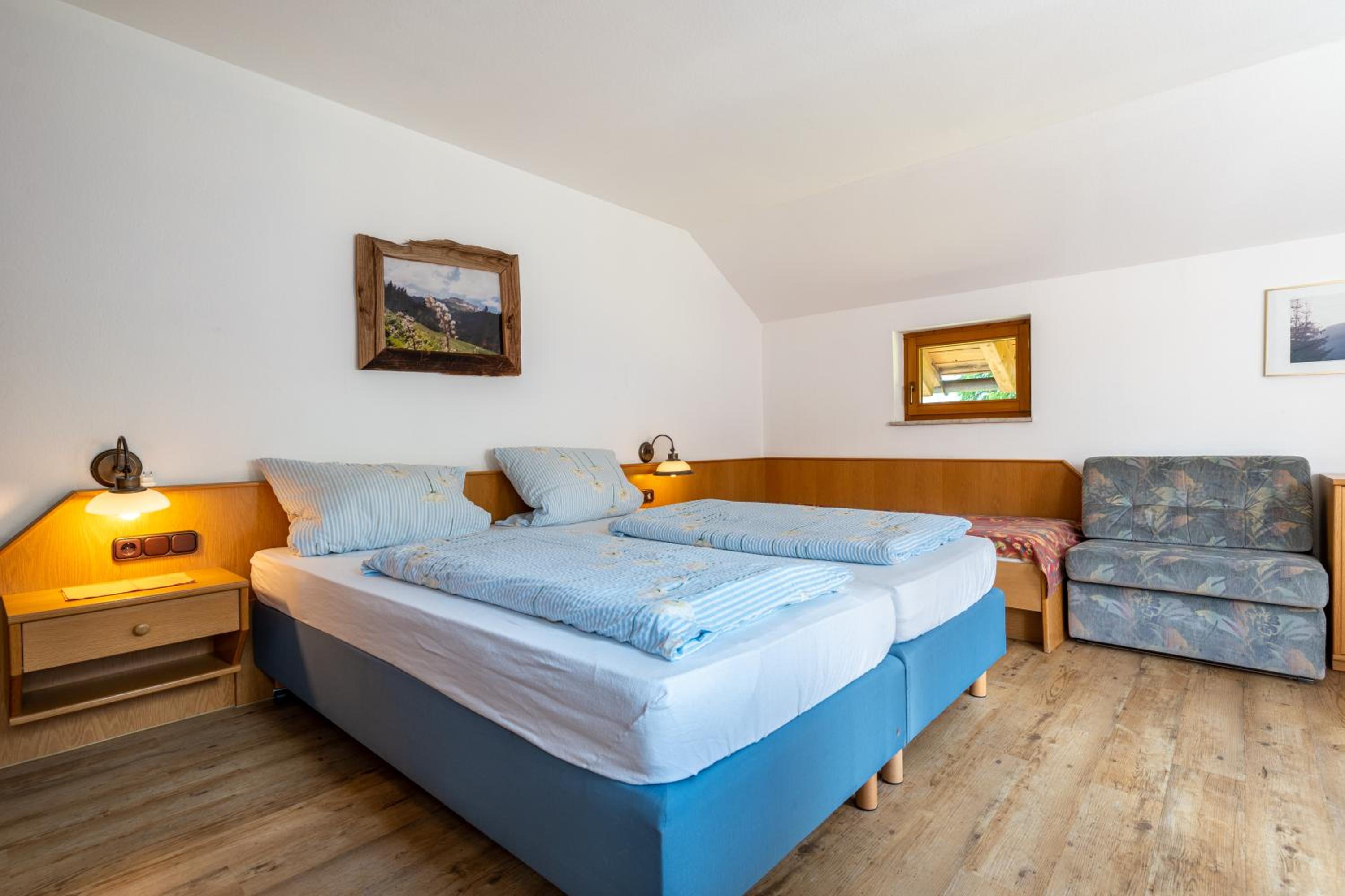 One-Bedroom Apartment with Balcony photo 3