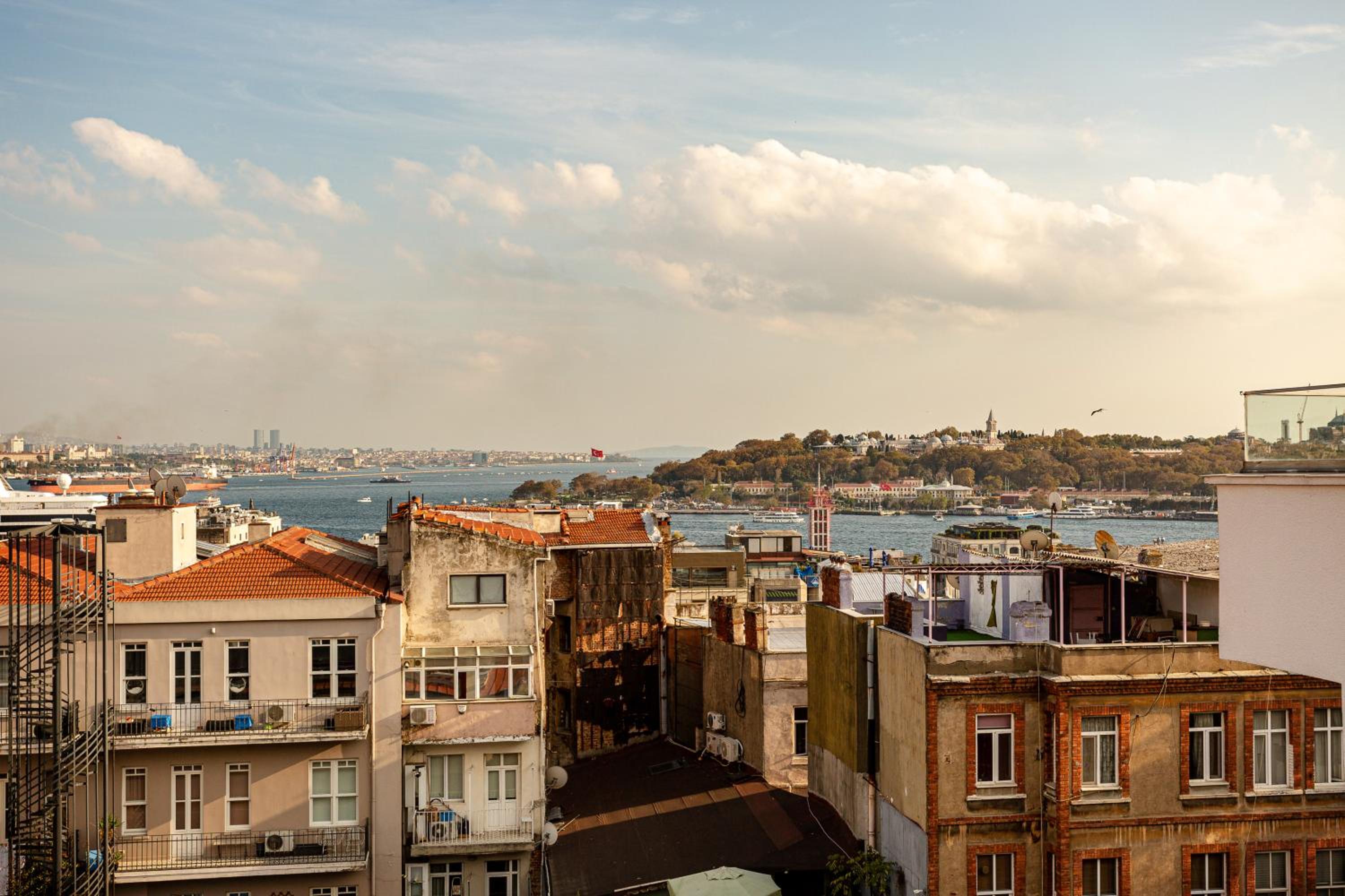 One-Bedroom Apartment with Sea View and Terrace photo 1