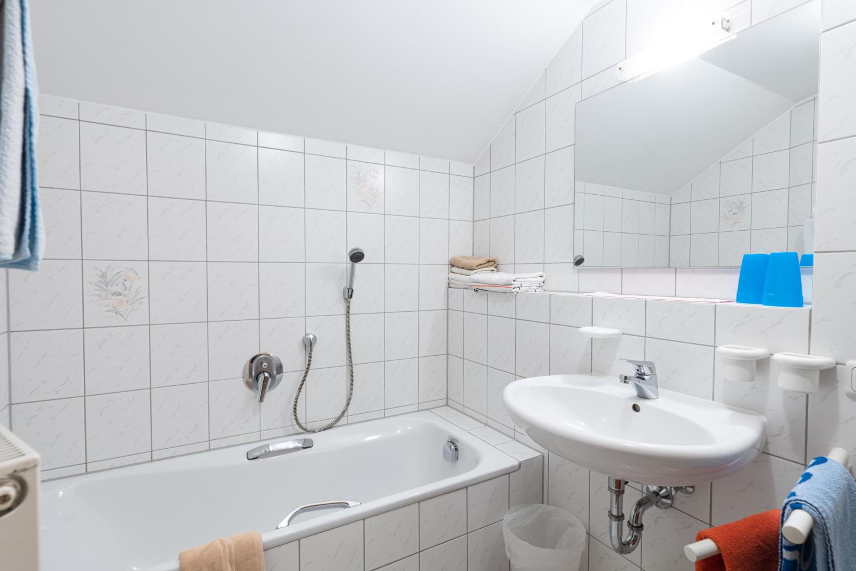 Two-Bedroom Apartment with Balcony photo 2