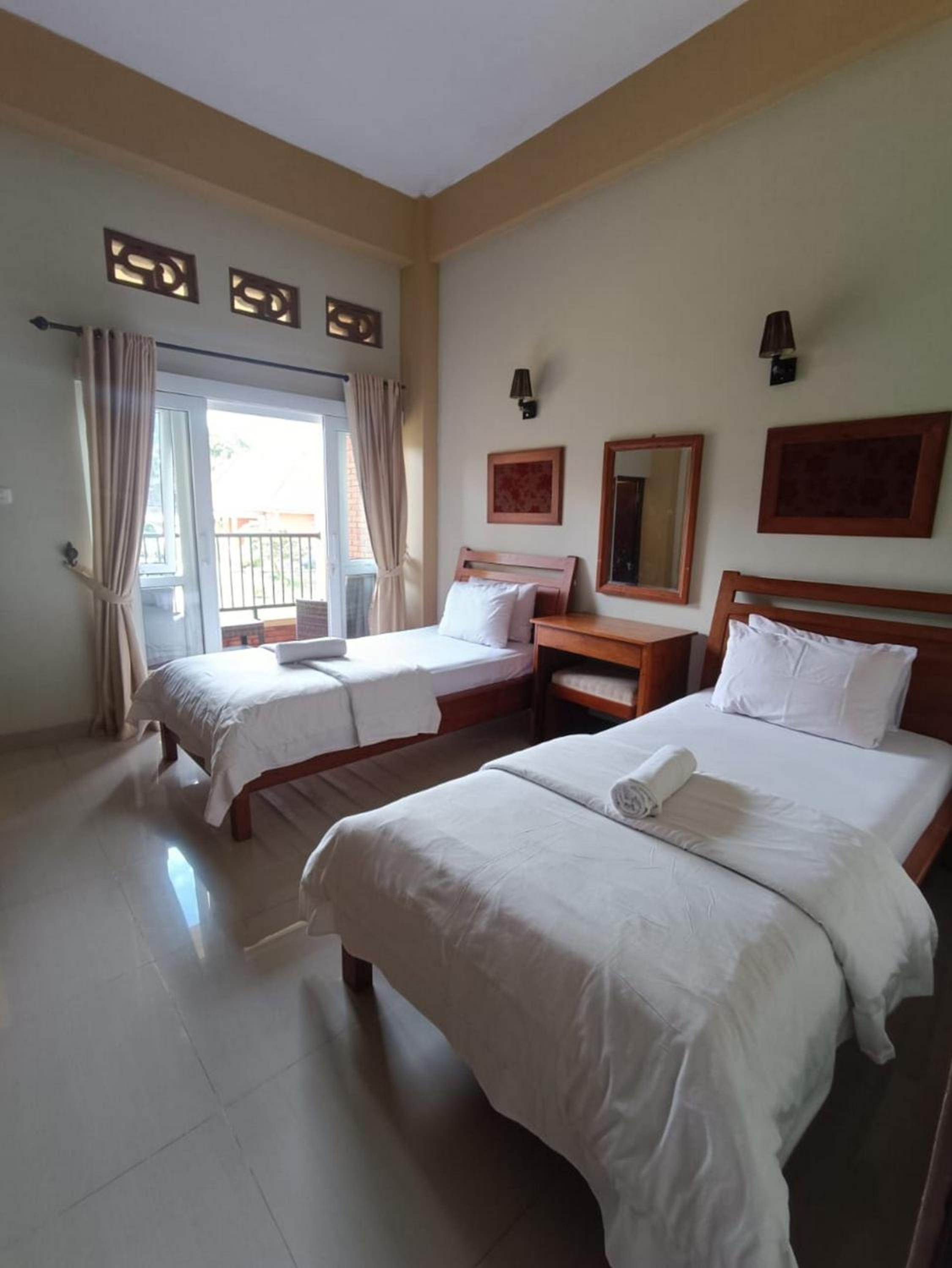Deluxe Twin Room - Photo 2