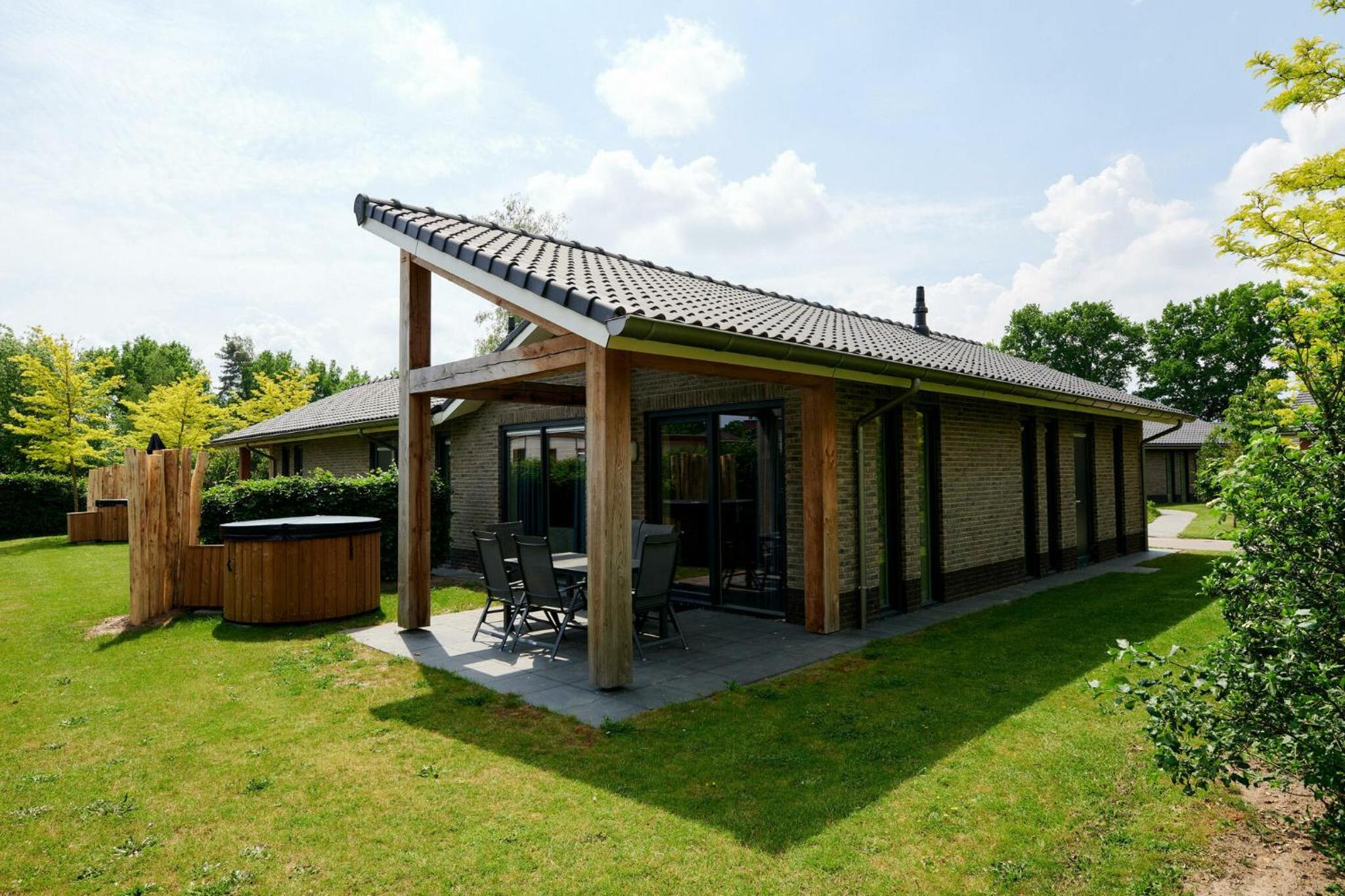 Three-Bedroom Vacation Home  photo 1