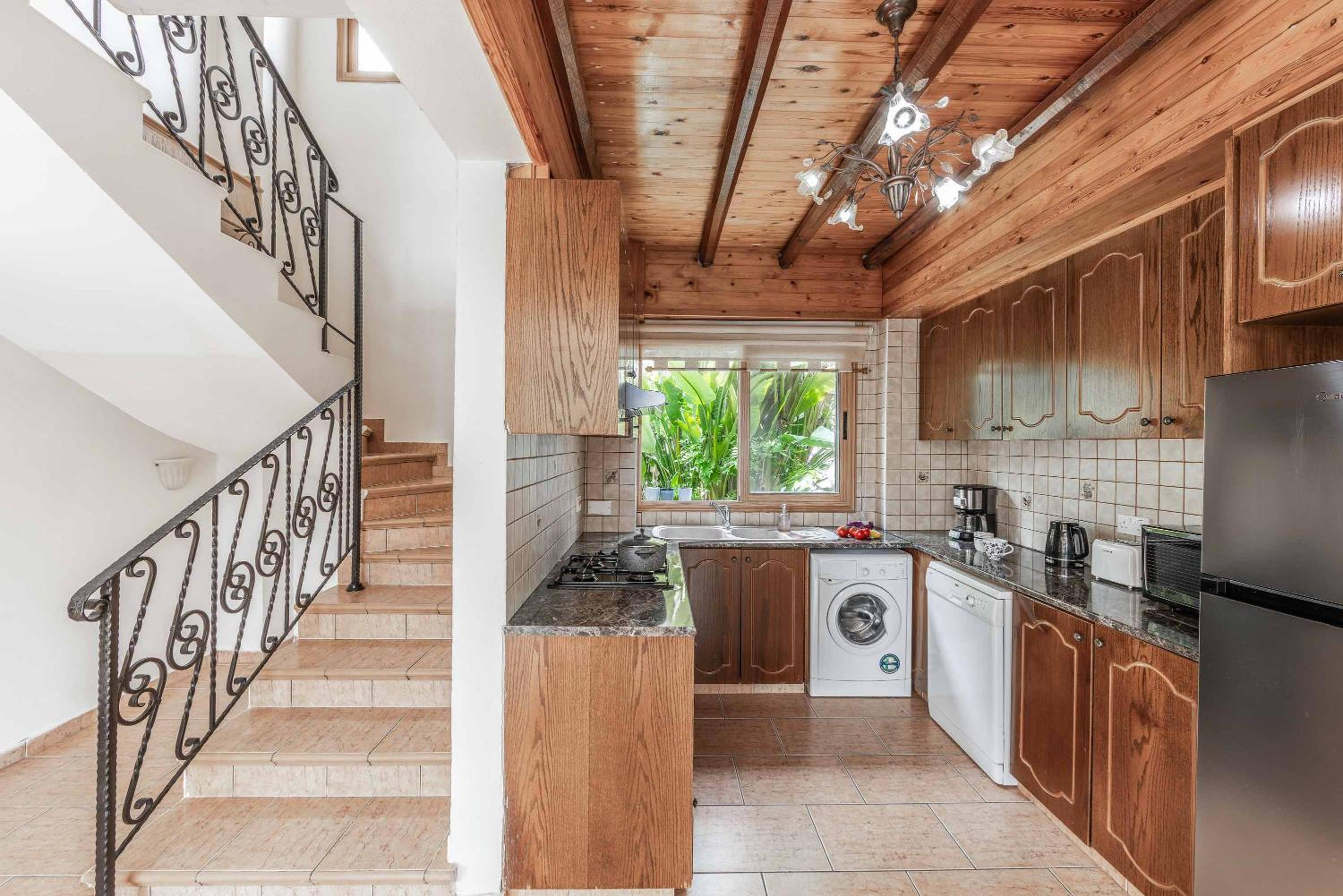 Villa photo 3