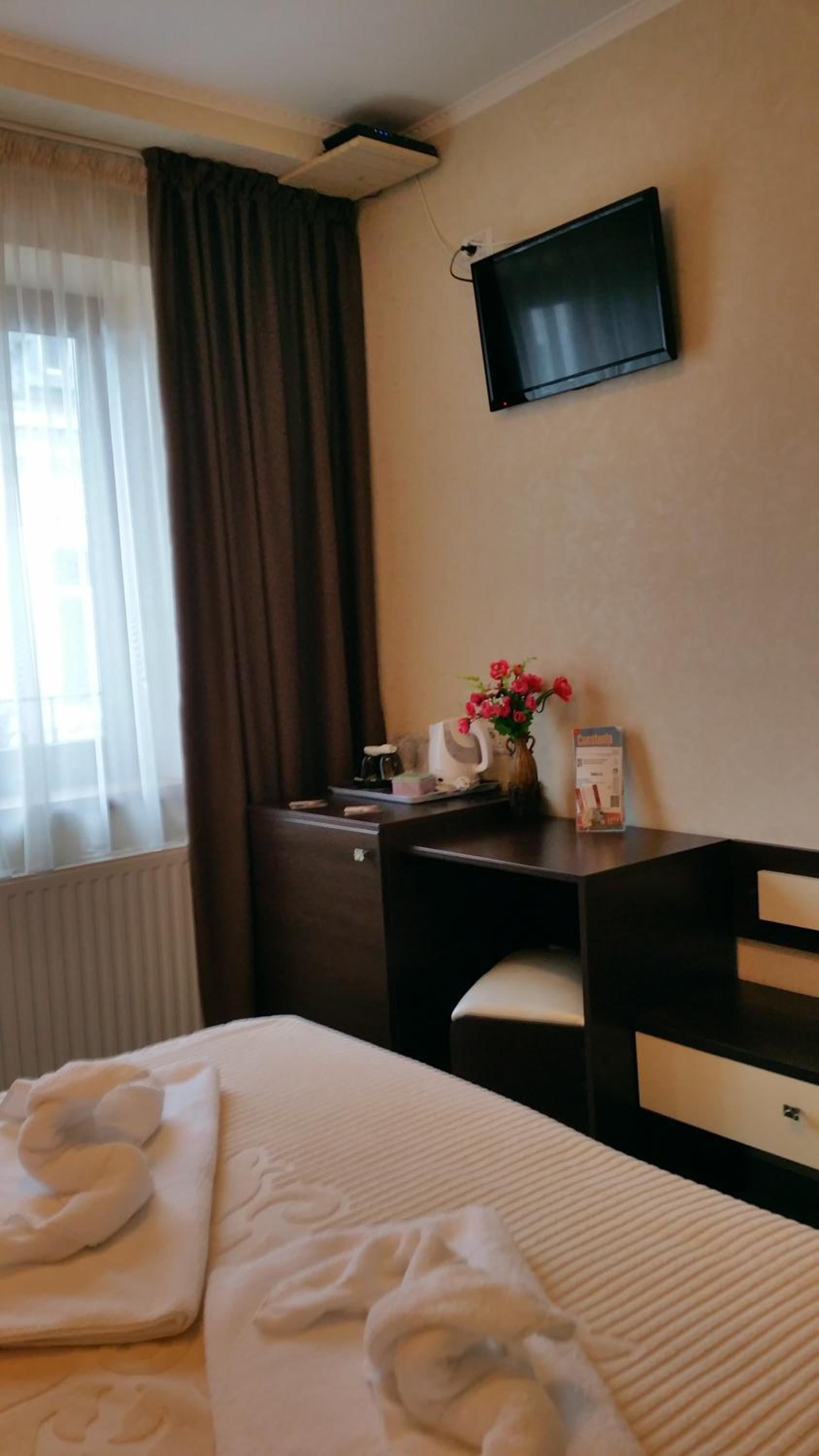 Standard Double Room - Photo 22