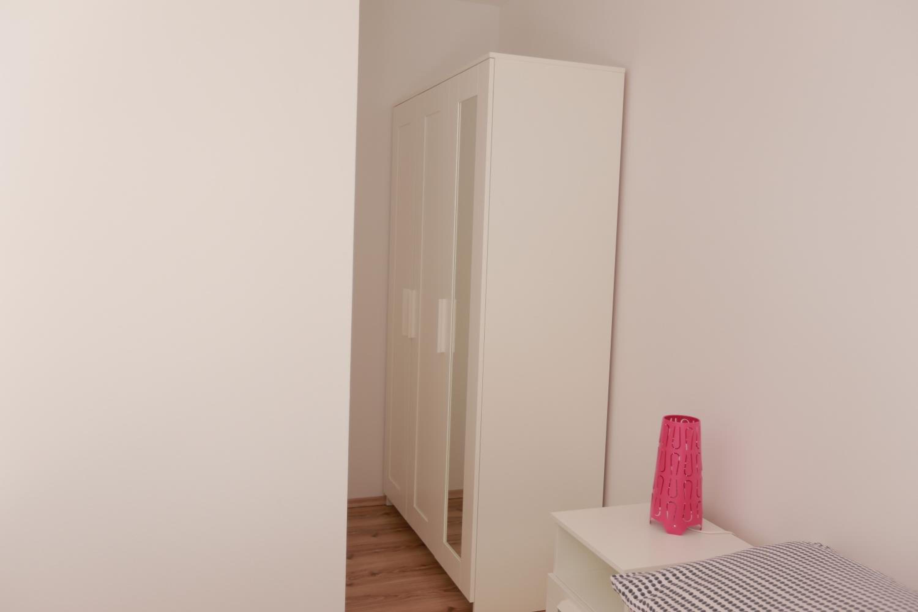 Comfort Double Room with Bathroom - Photo 10