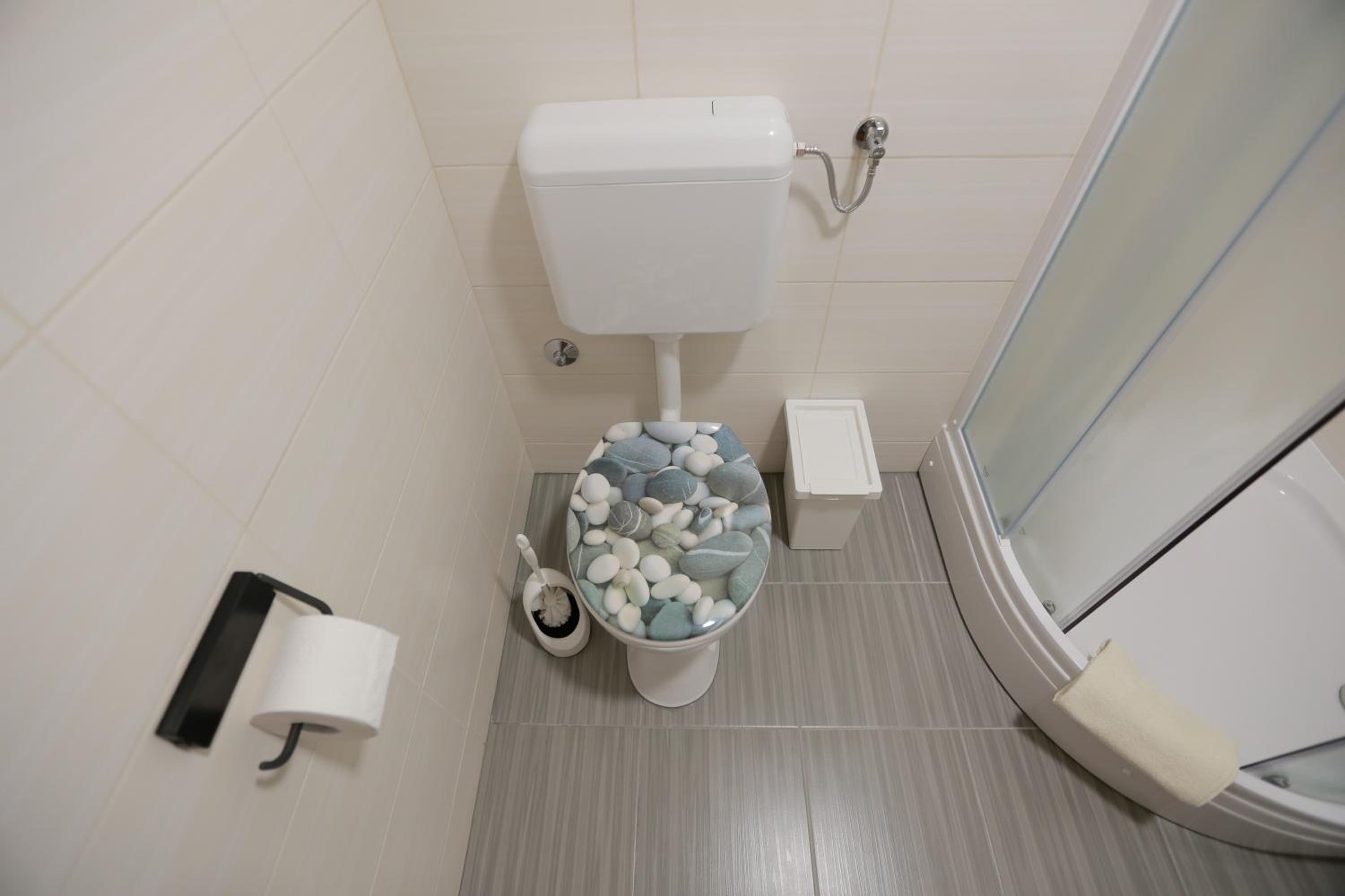 Comfort Double Room with Bathroom - Photo 3