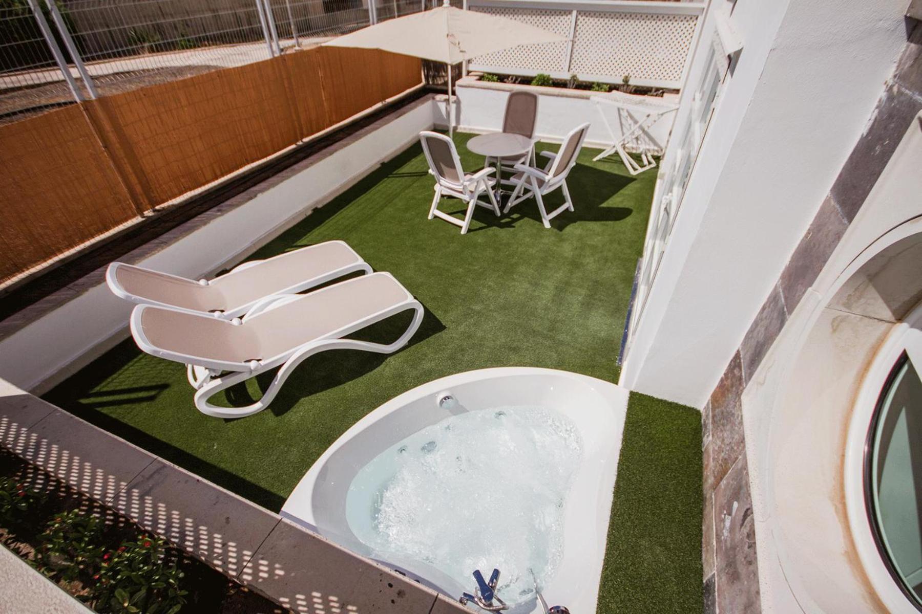 Superior Apartment with Bath Tub (+18) - Photo 8