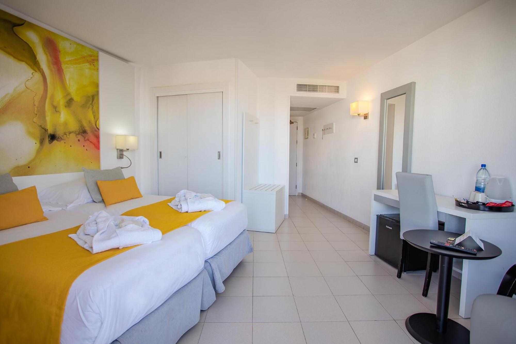 Superior Double Room with Balcony