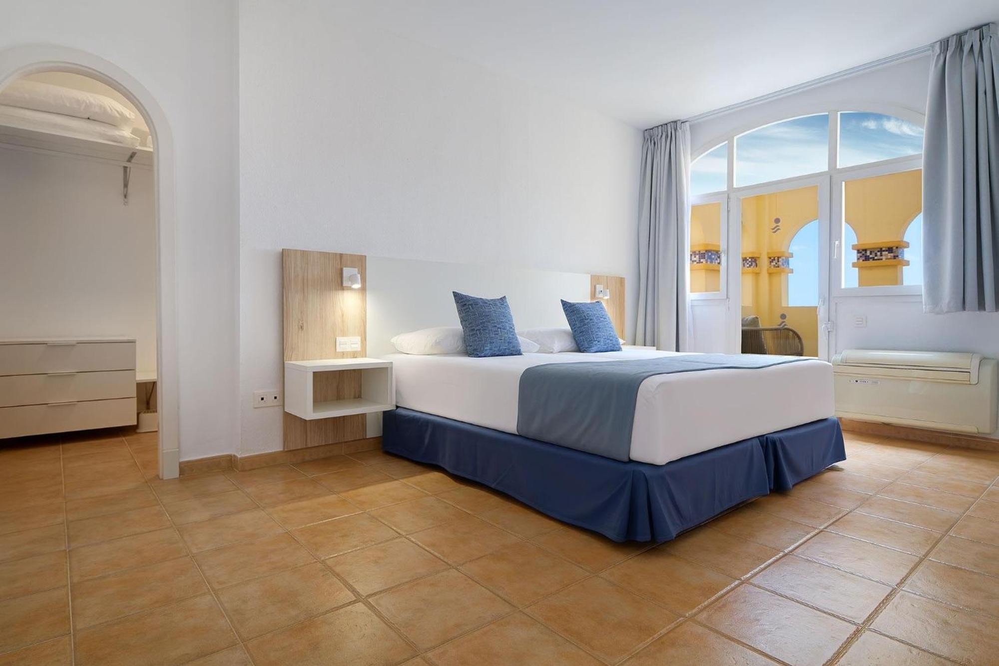 Suite with Large Balcony, Hot Tub