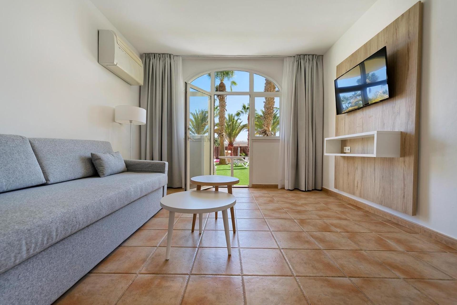 One-Bedroom Apartment with Large Balcony