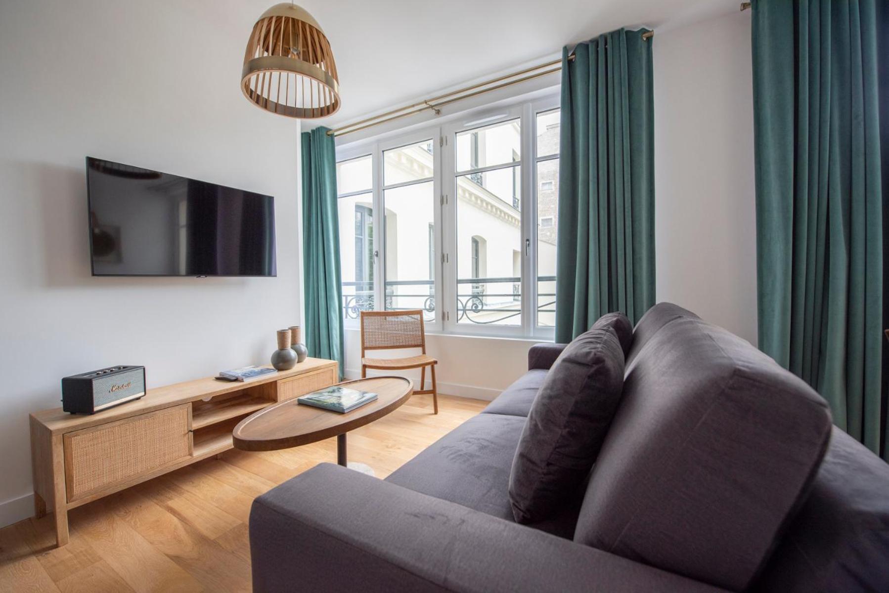 One Bedroom Apartment Drury Lane photo 3