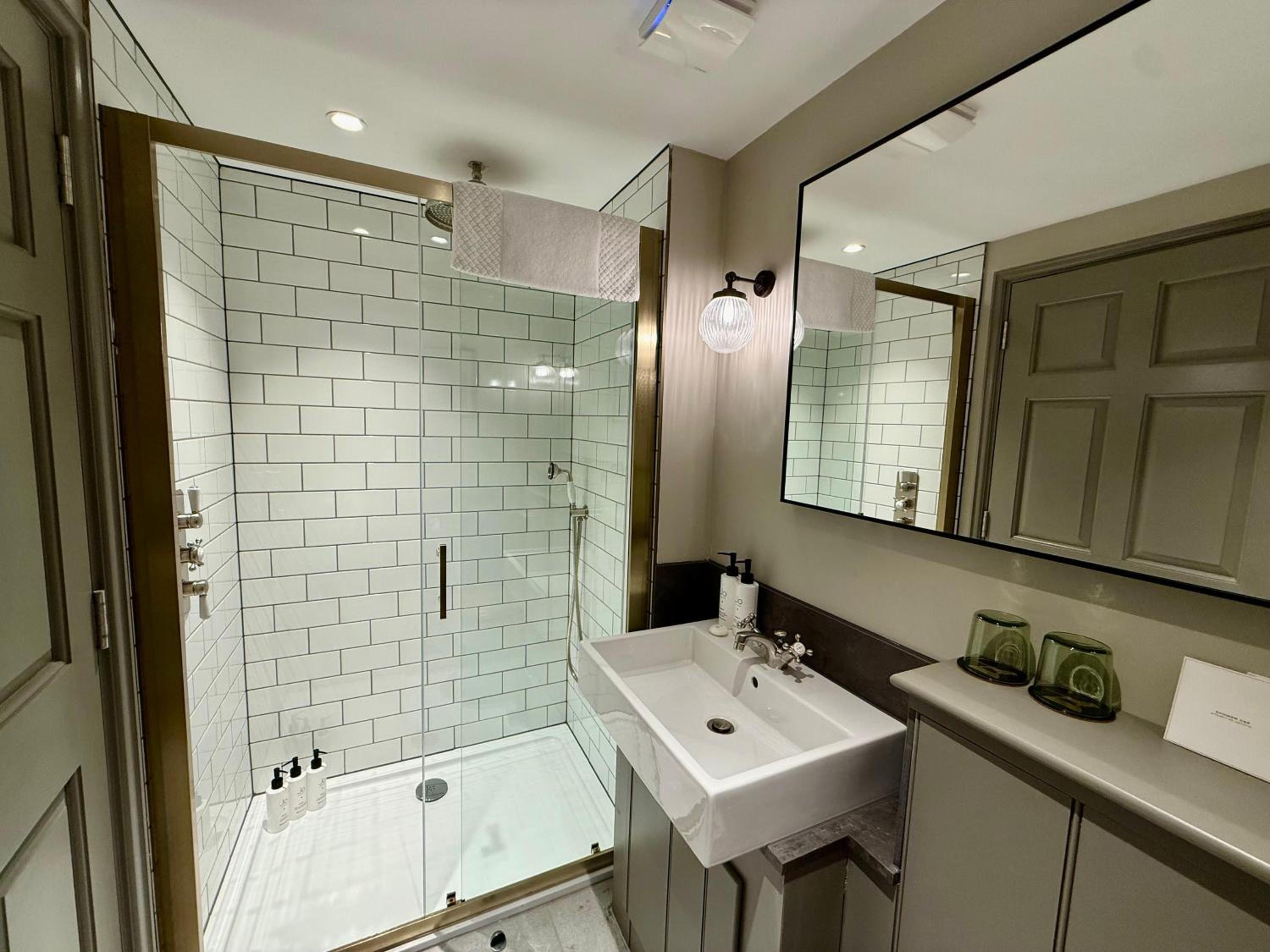 One Bedroom Apartment