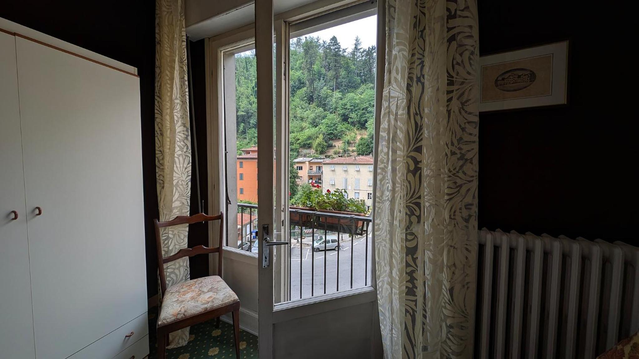 Large Double or Twin Room - Photo 12