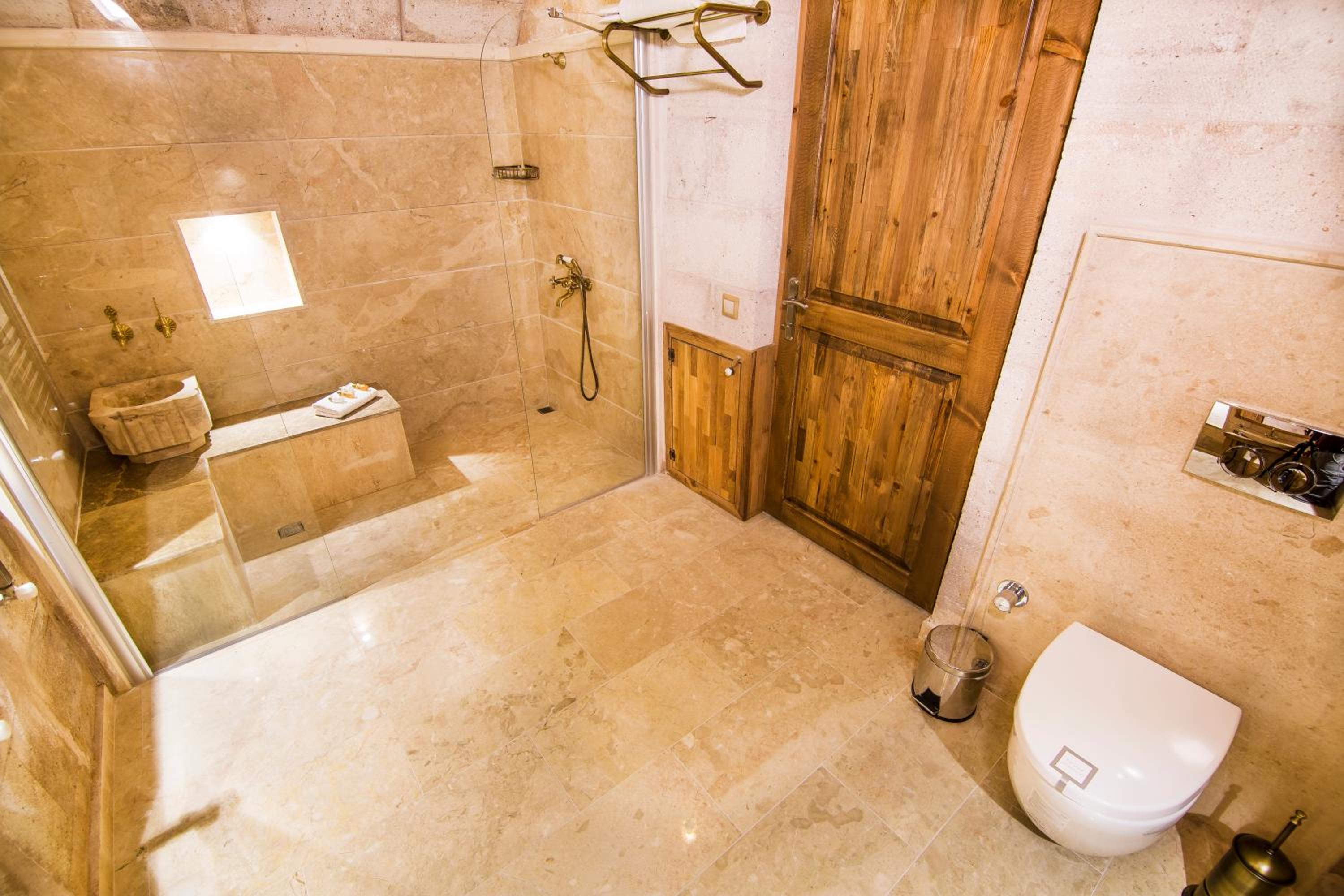King Suite - Photo 9