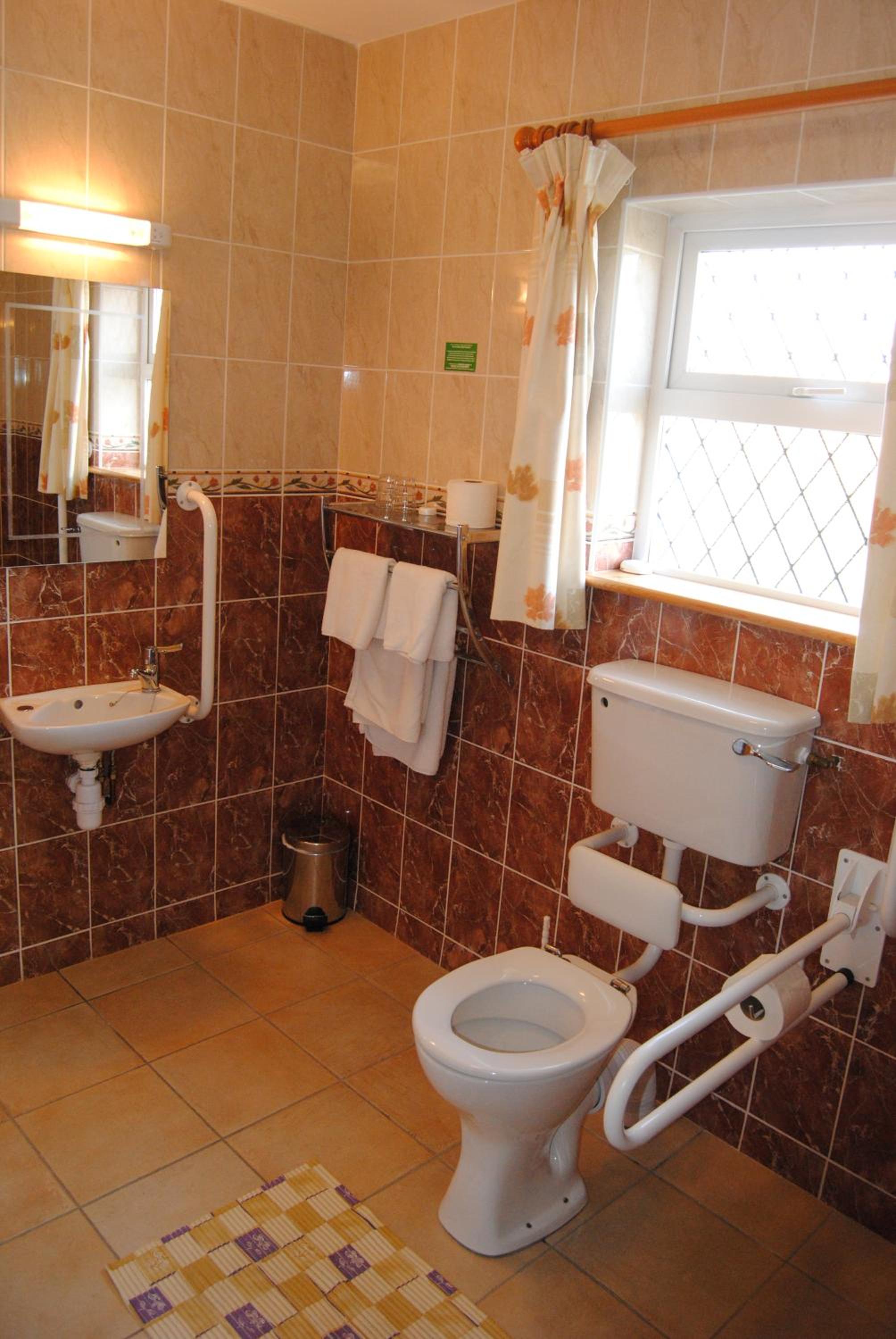 Queen Room photo 3