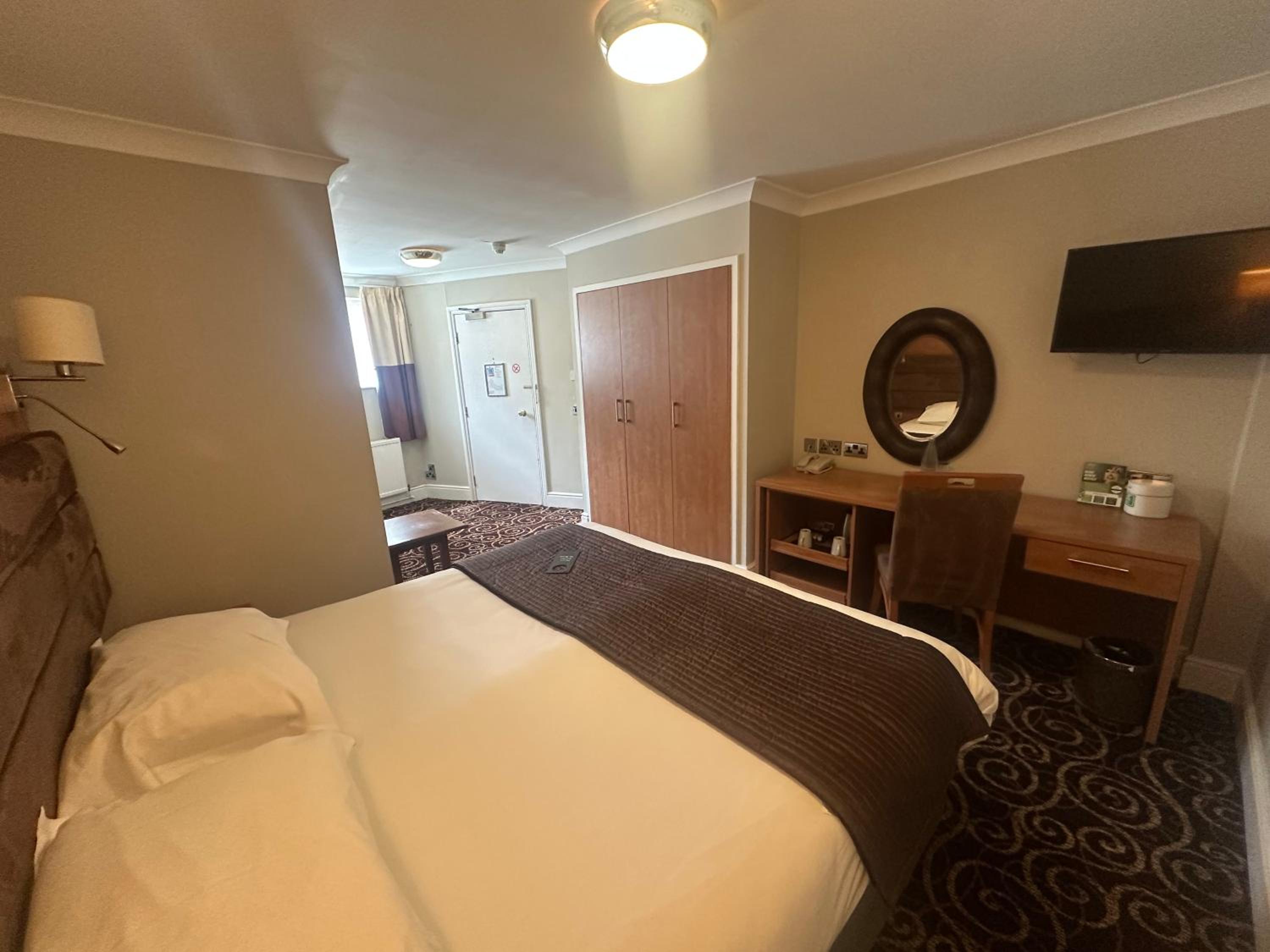 Double Room - Disability Access photo 2