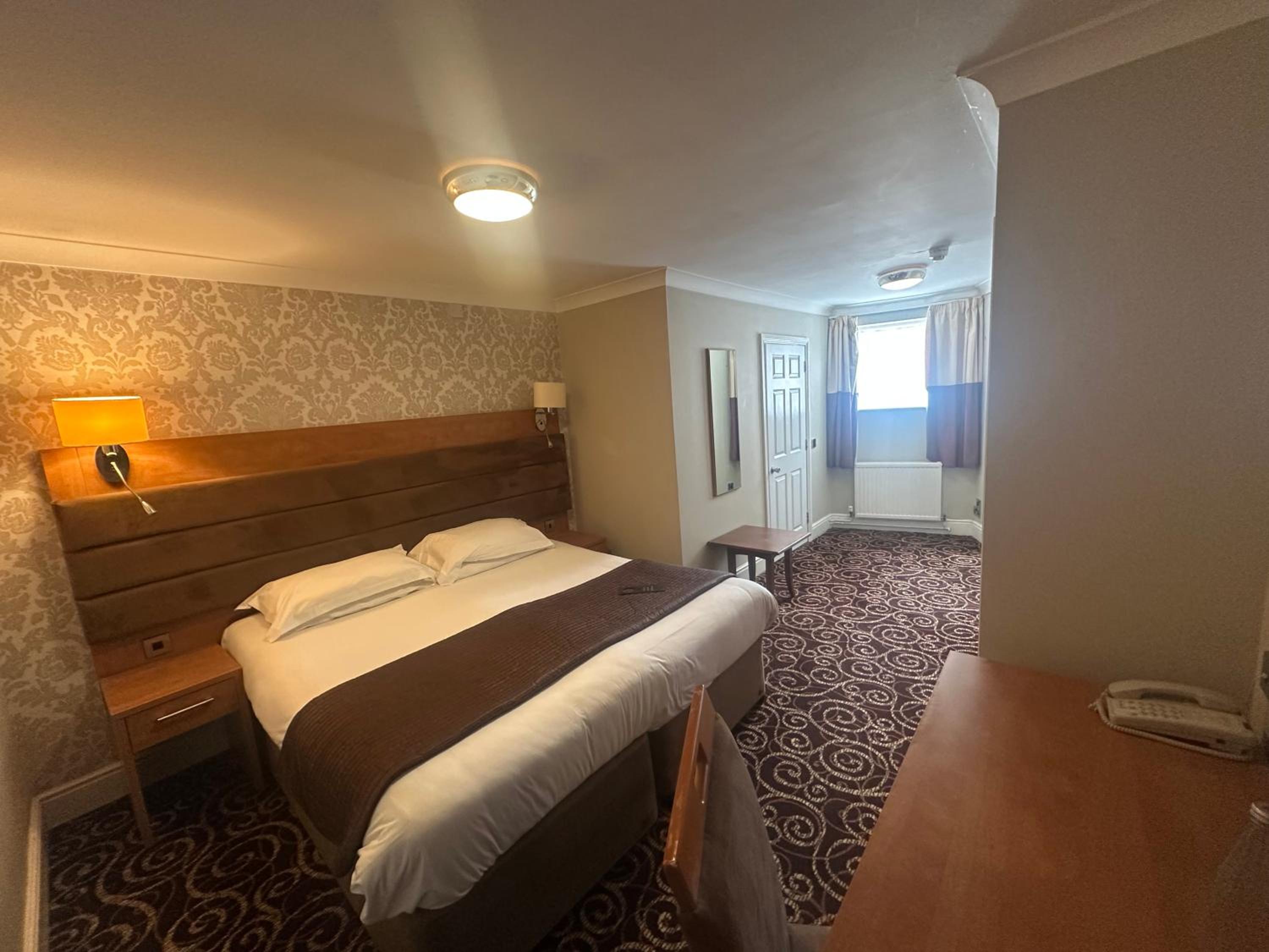 Double Room - Disability Access photo 3