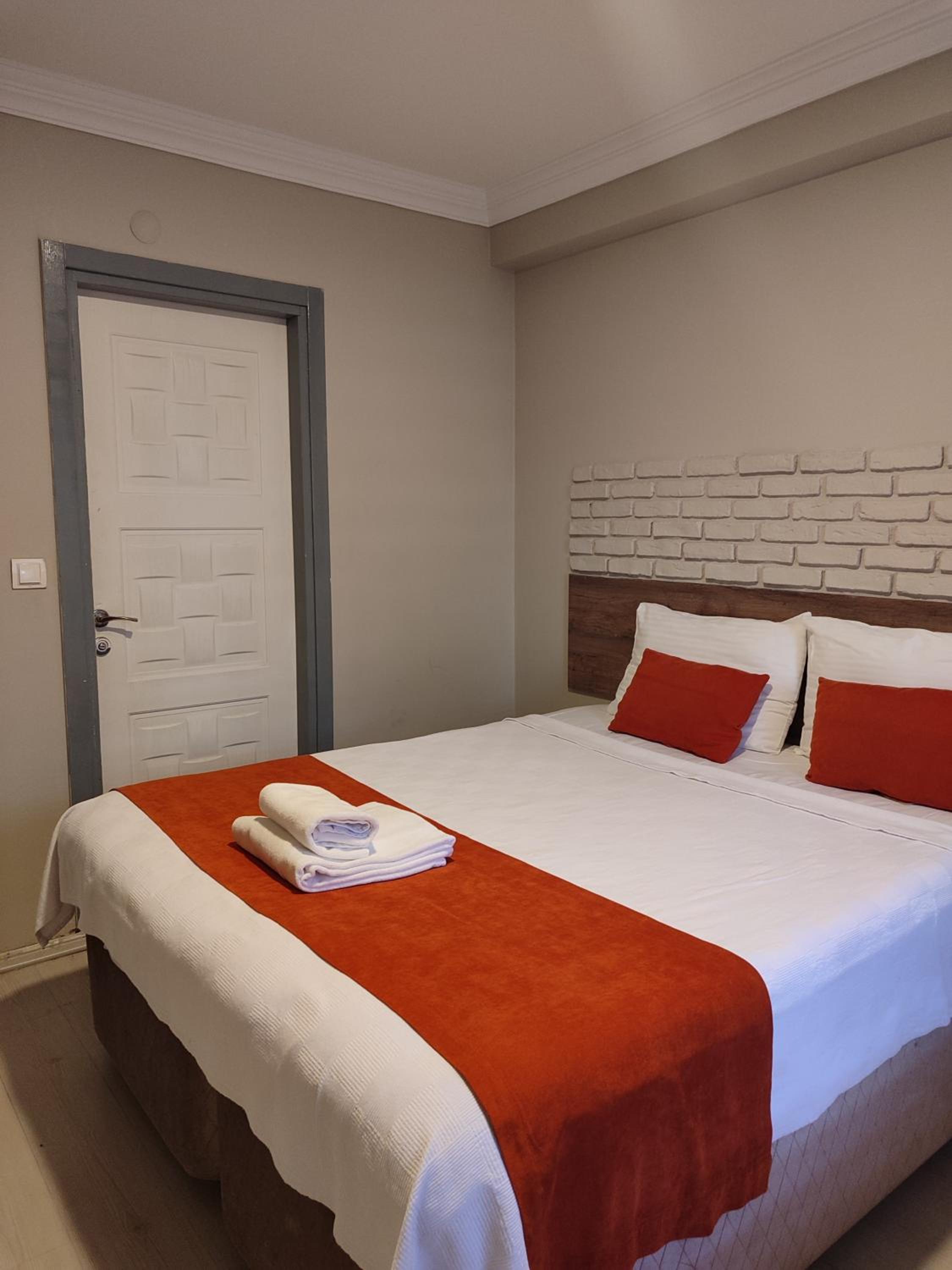 Economy Double Room photo 1
