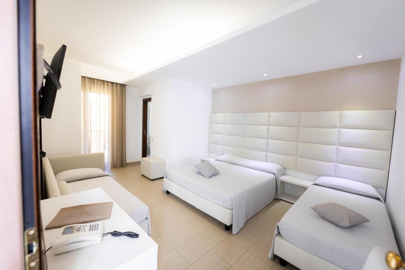 Deluxe Quadruple Room