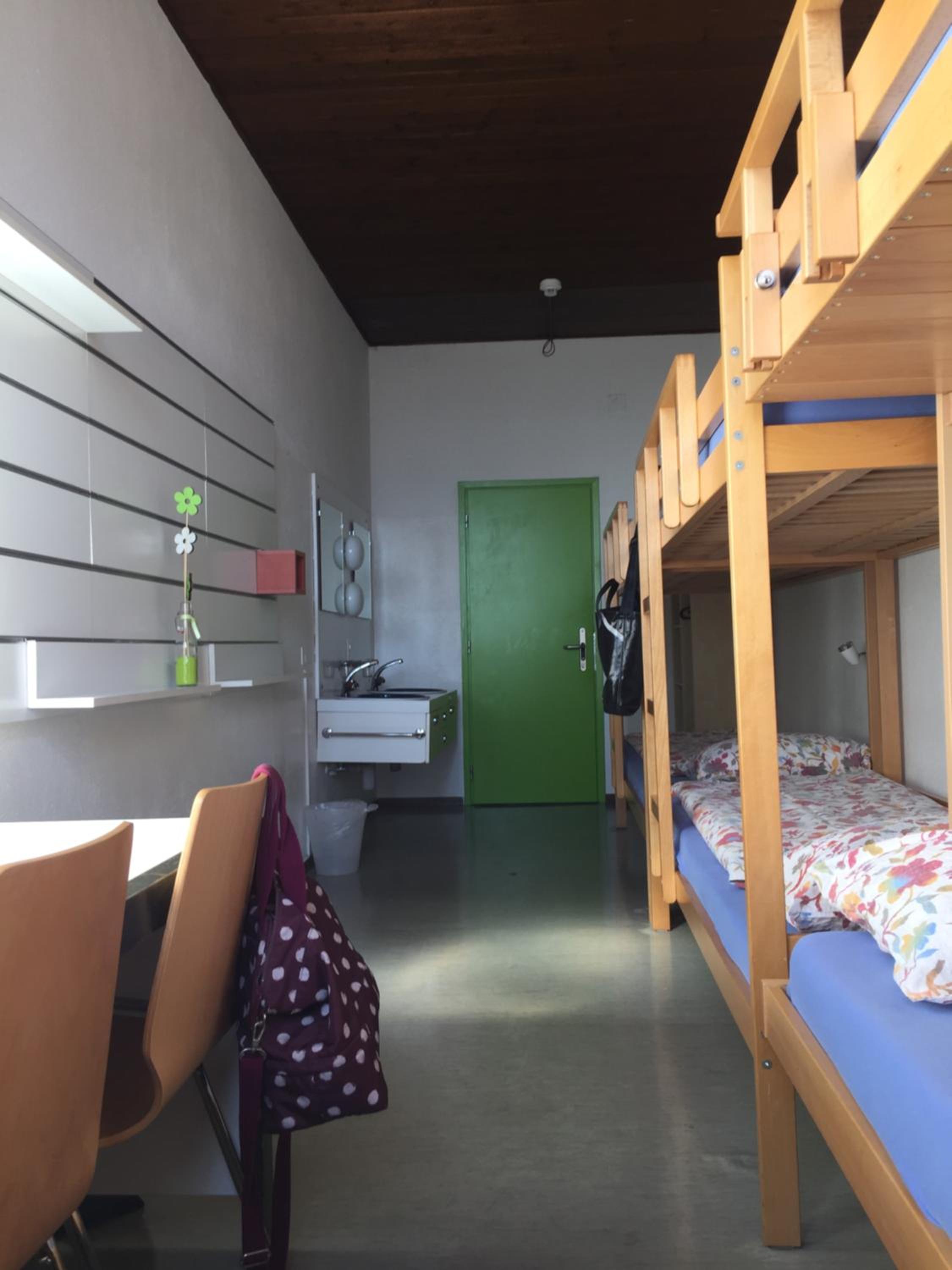 6-Bed Room