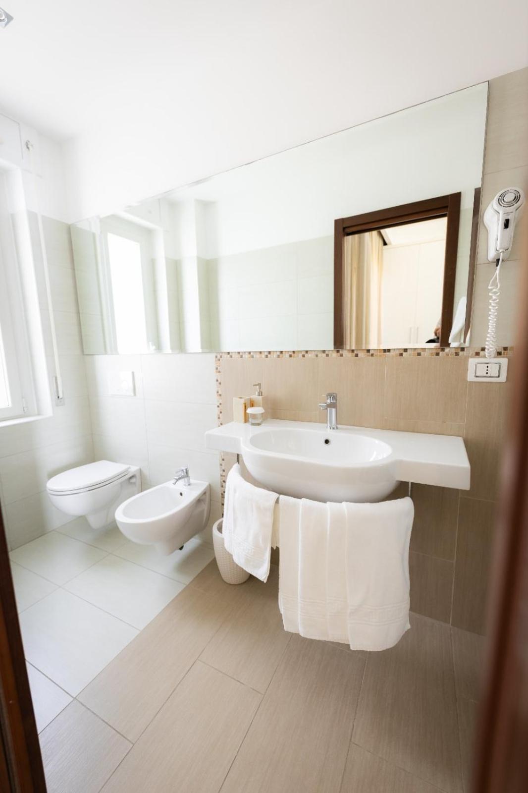 Deluxe Quadruple Room photo 3