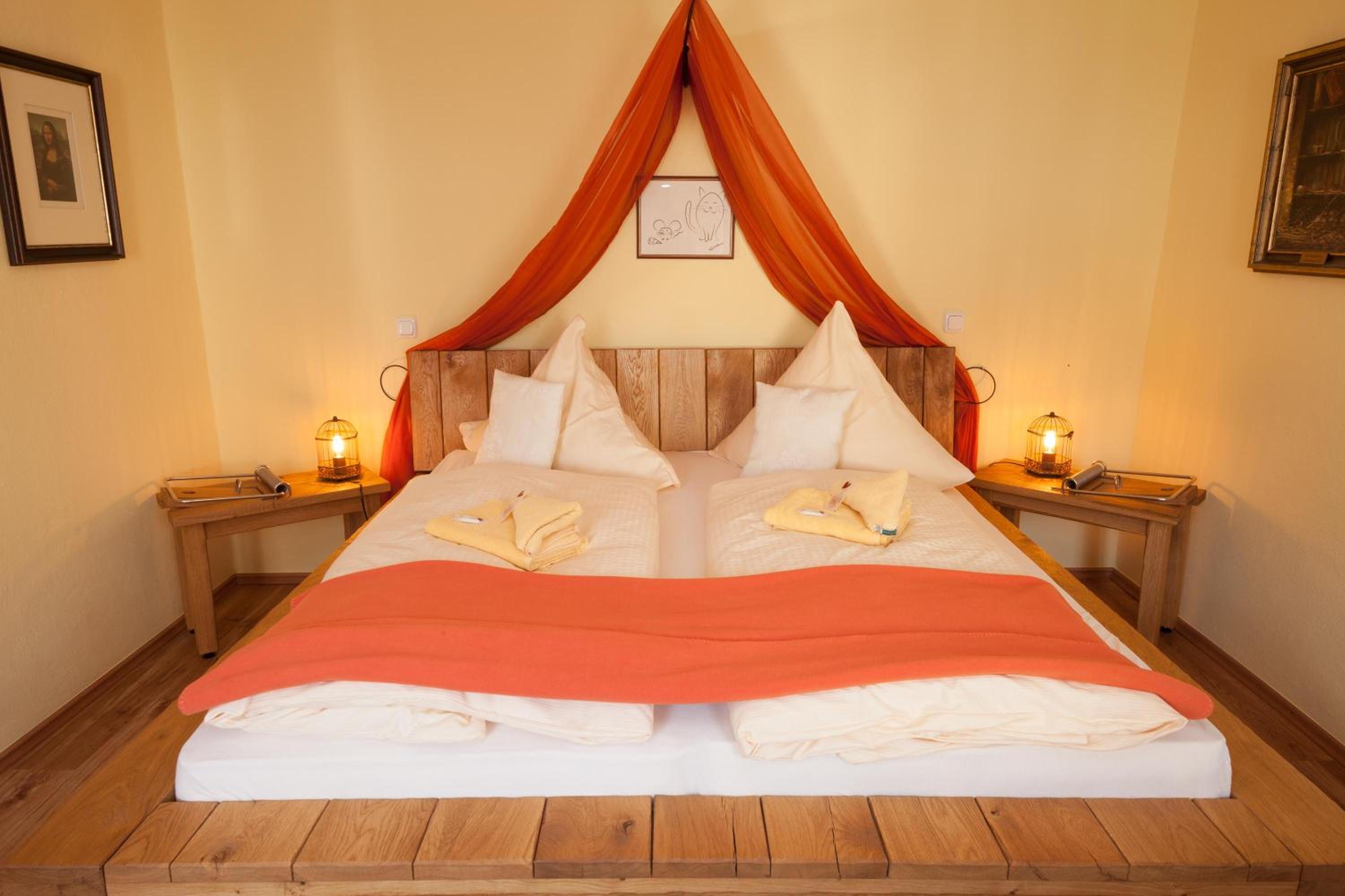 Large Double Room photo 2