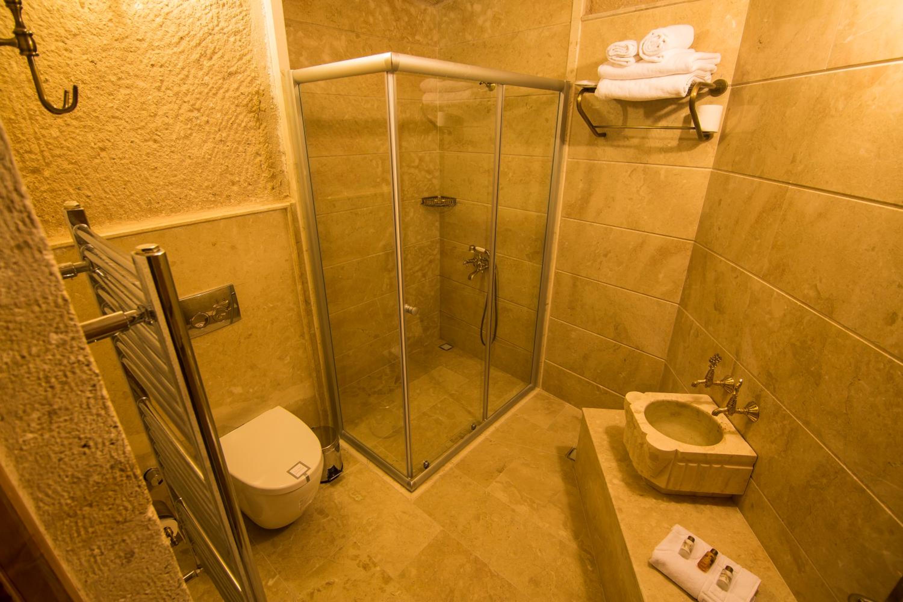 Superior Stone Suite  - Photo 2