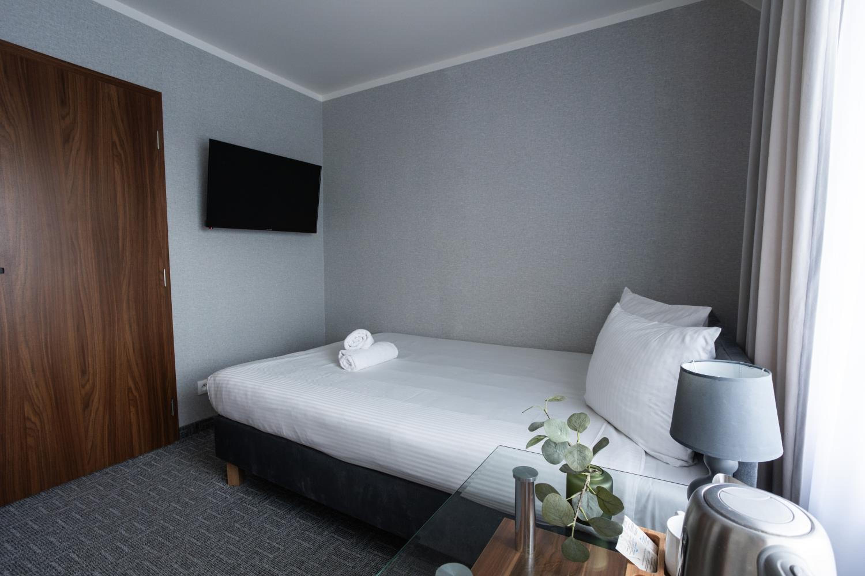 Economy Single Room