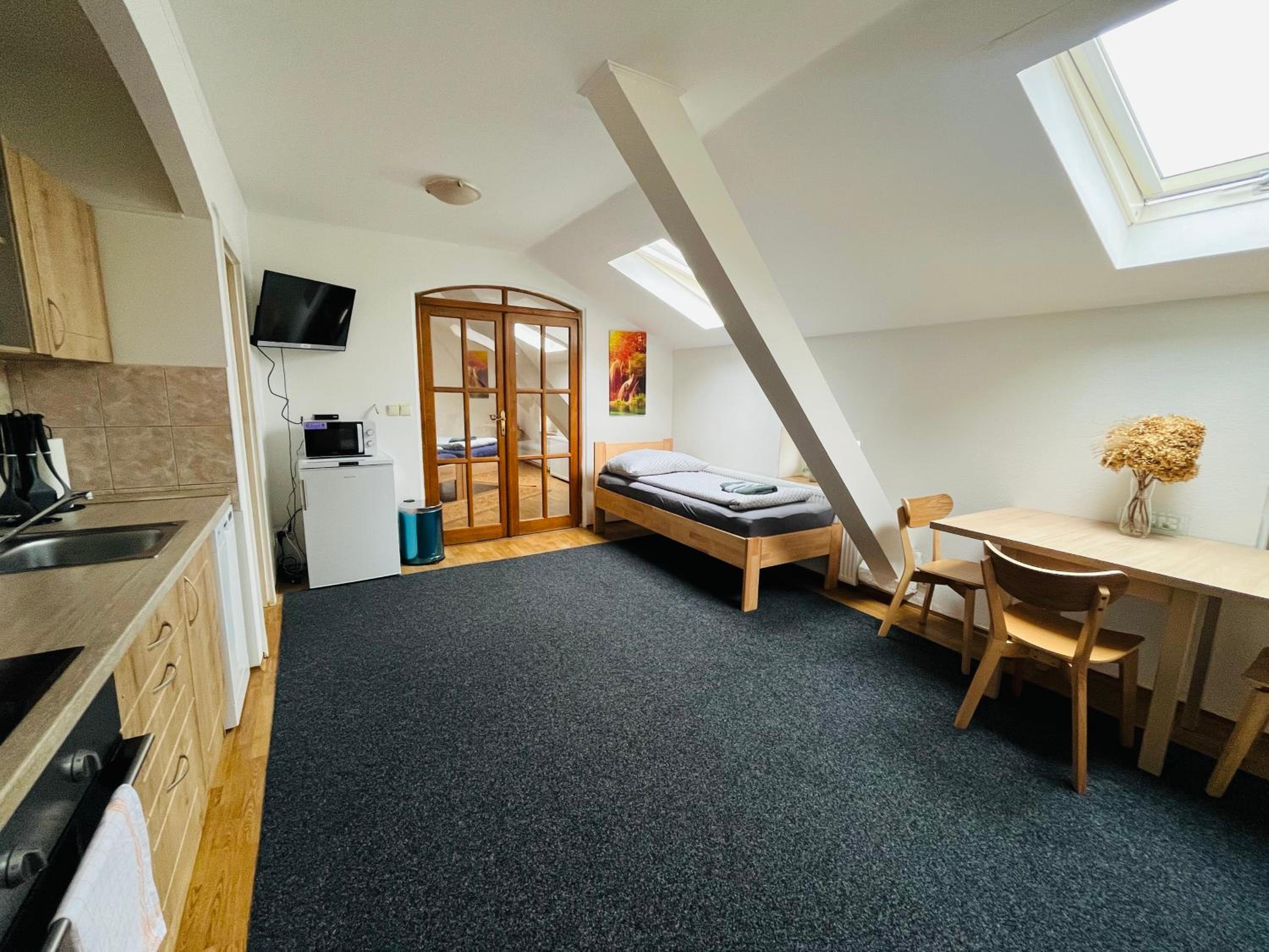 Classic Triple Room - Photo 3