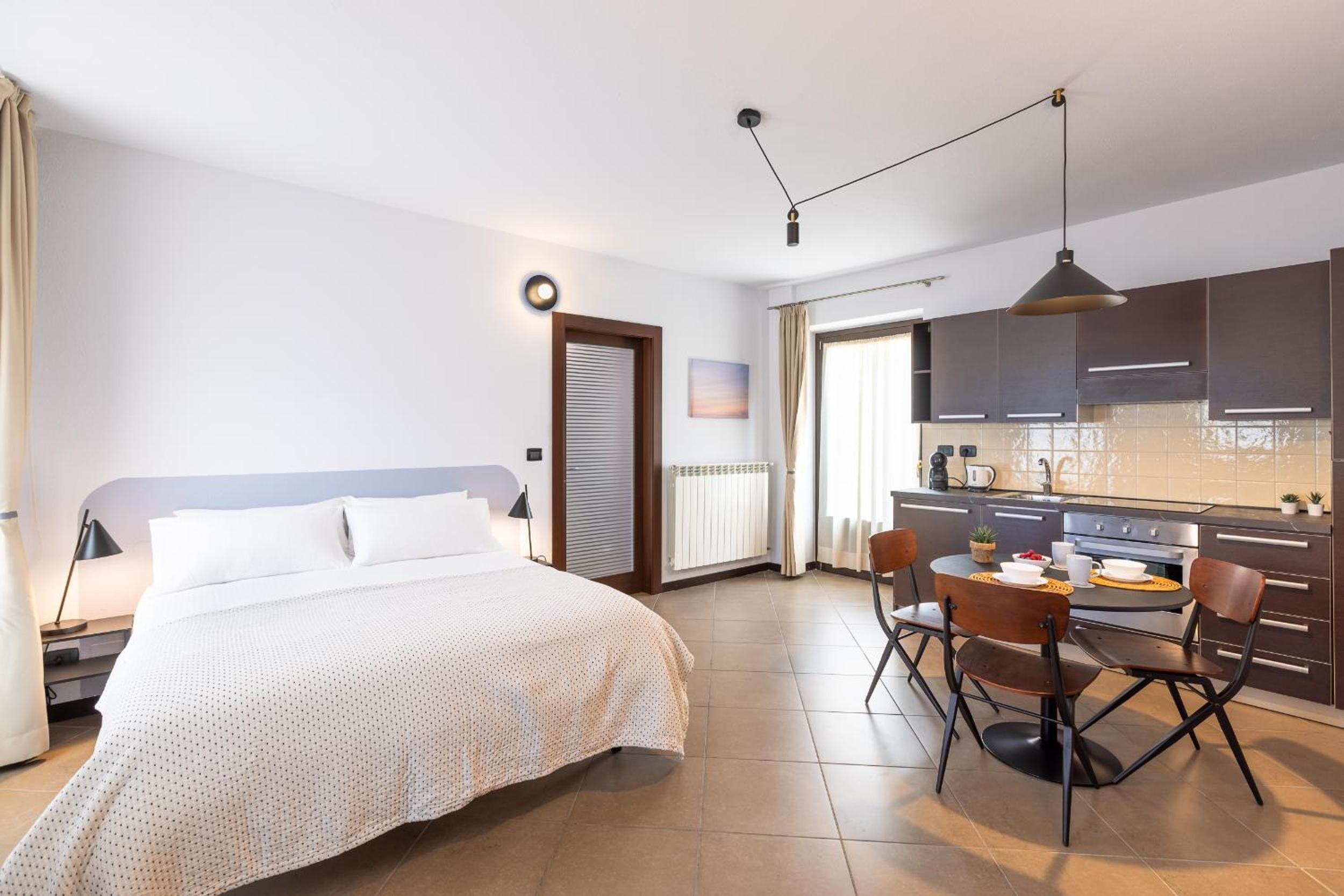 Studio Apartment with One Double Bed