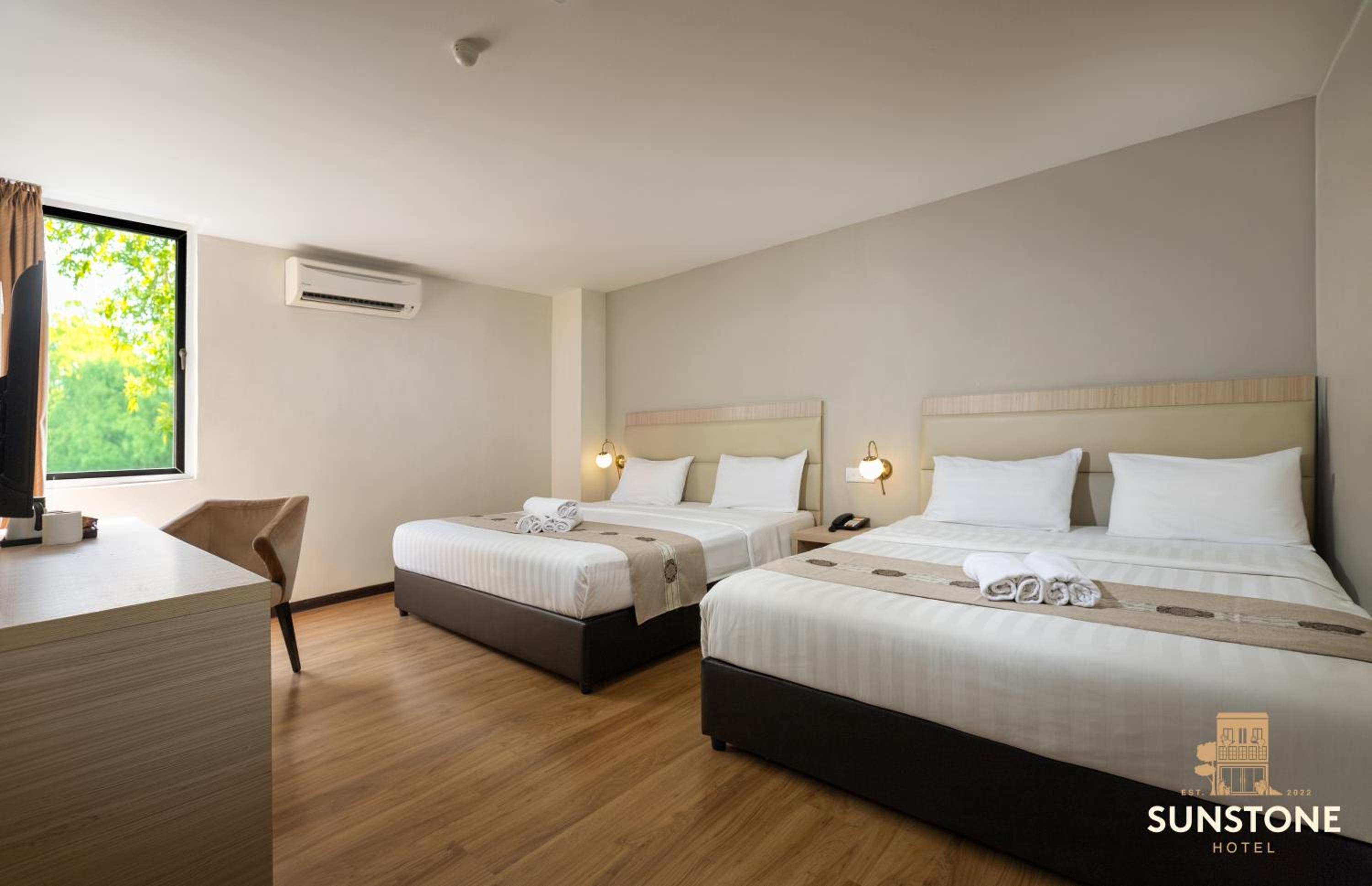 Deluxe Family Room