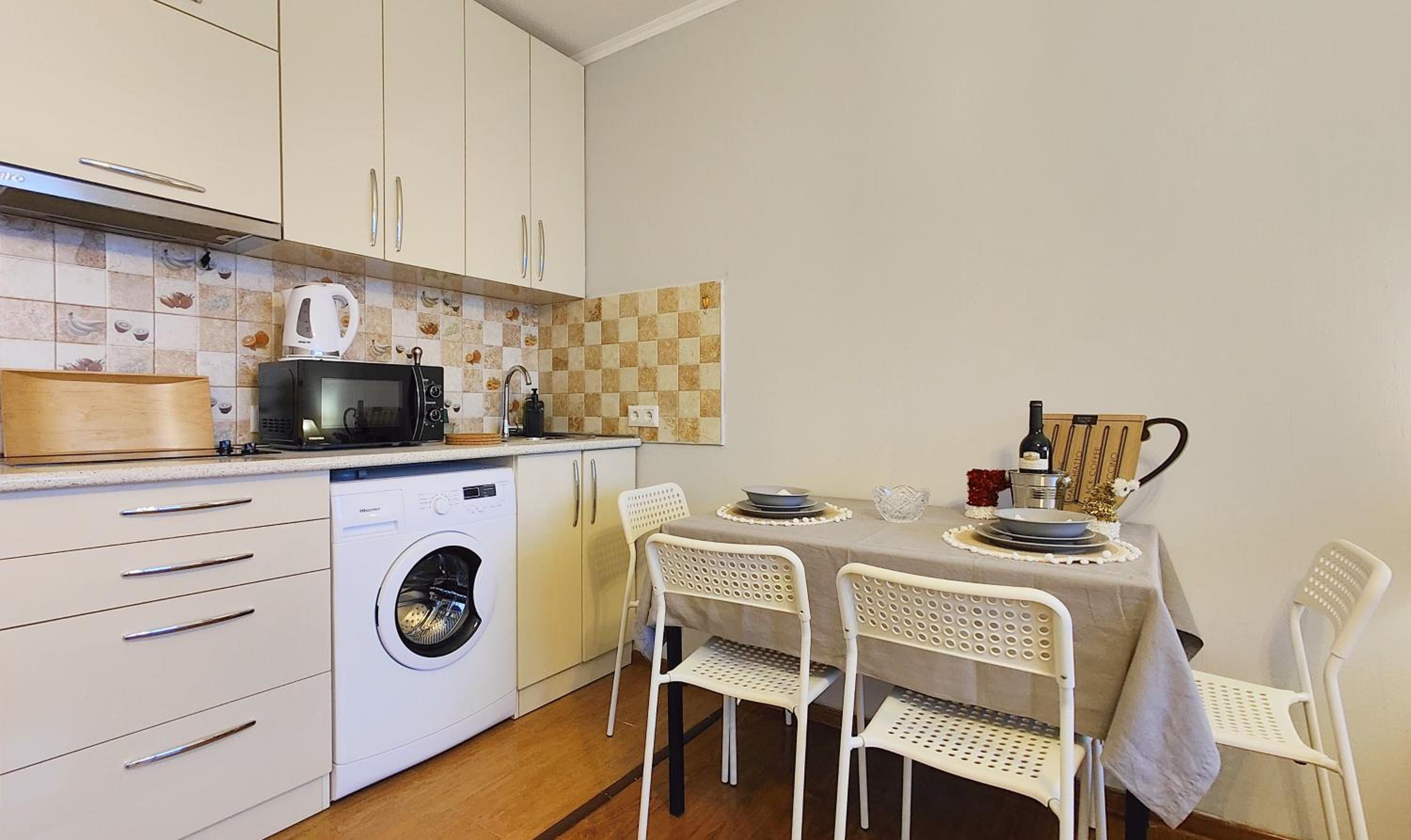 Apartment with Mountain View photo 3