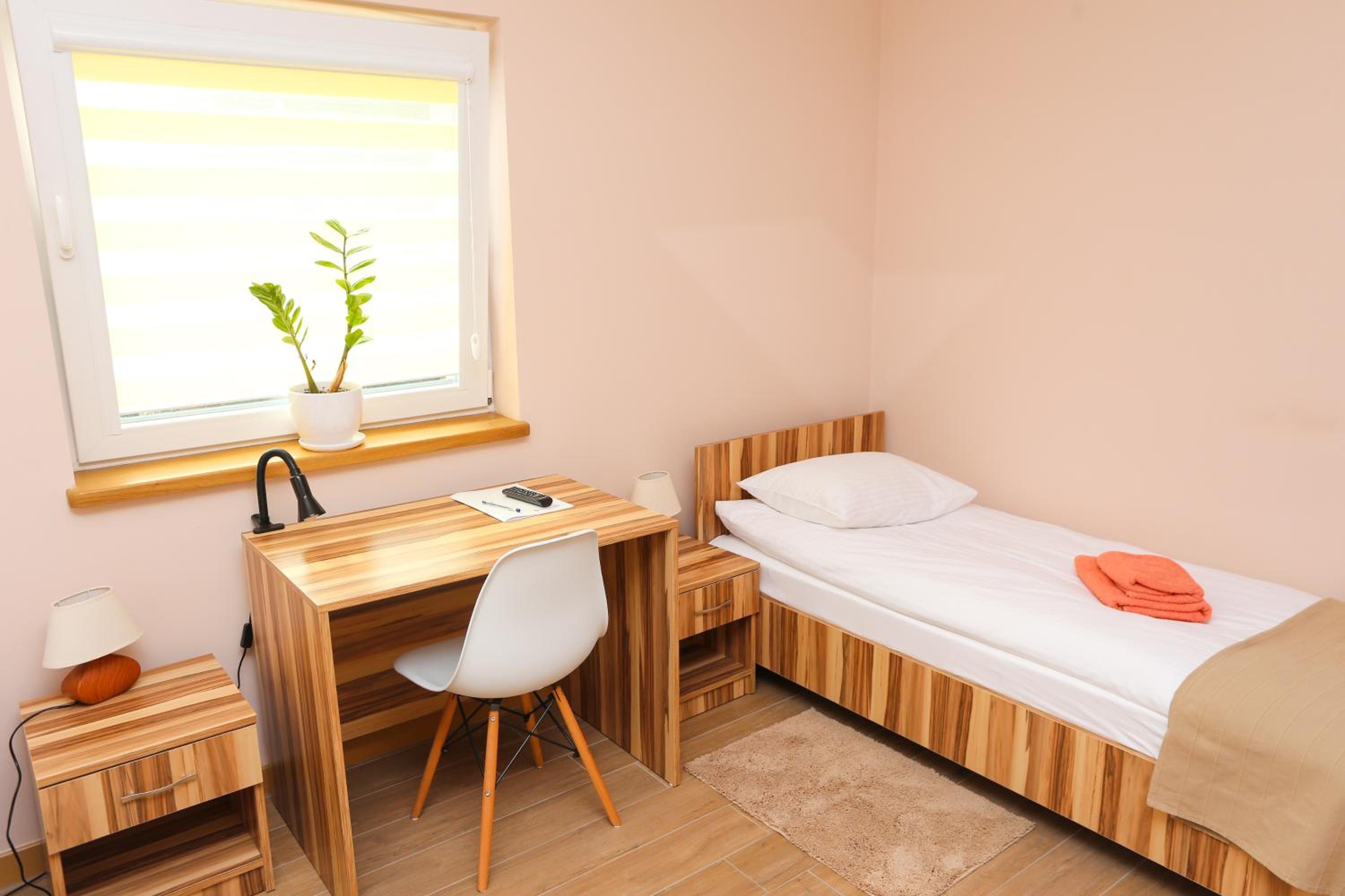 Twin Room with Shower II - Photo 1