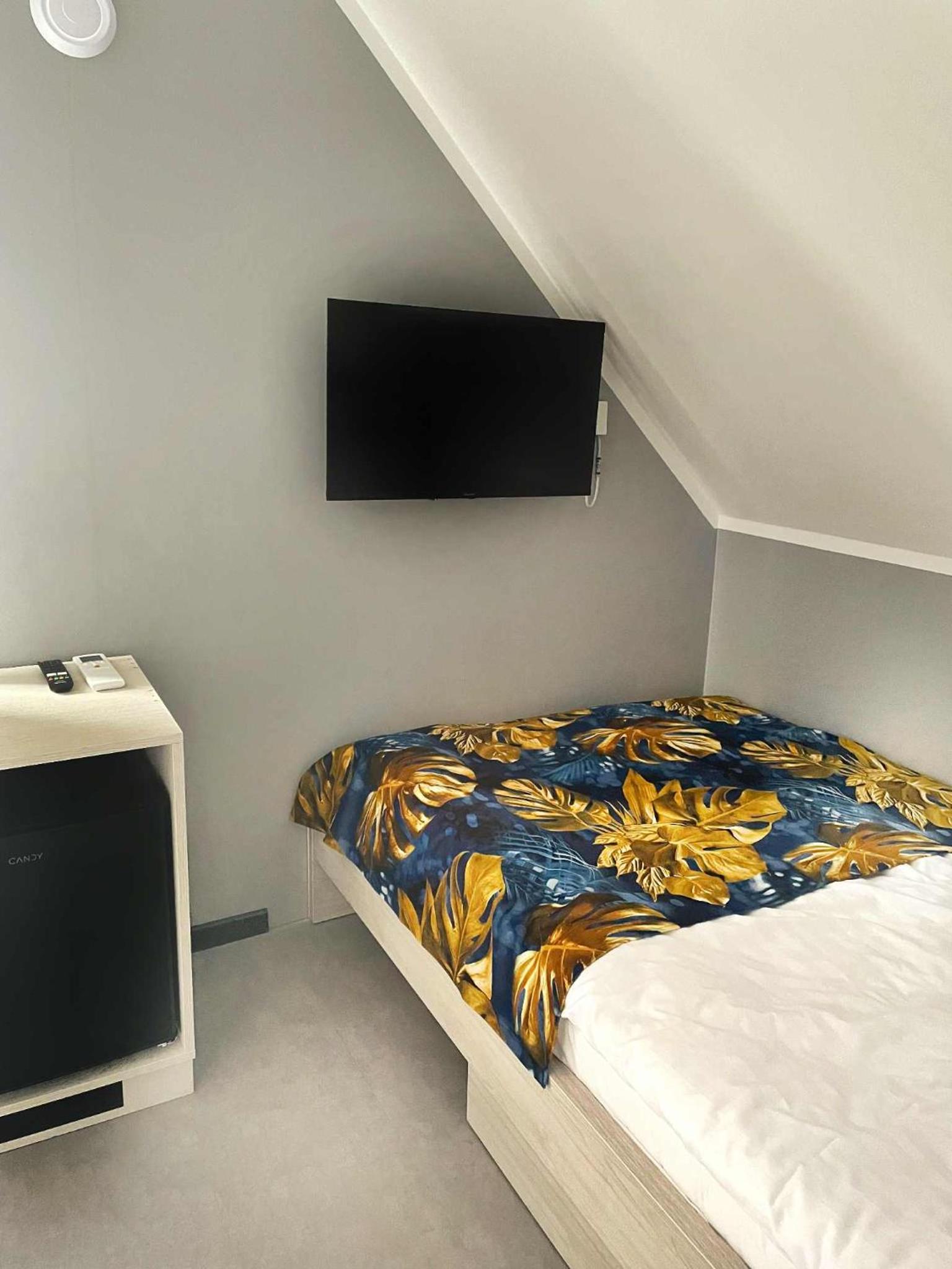 Small Single Room