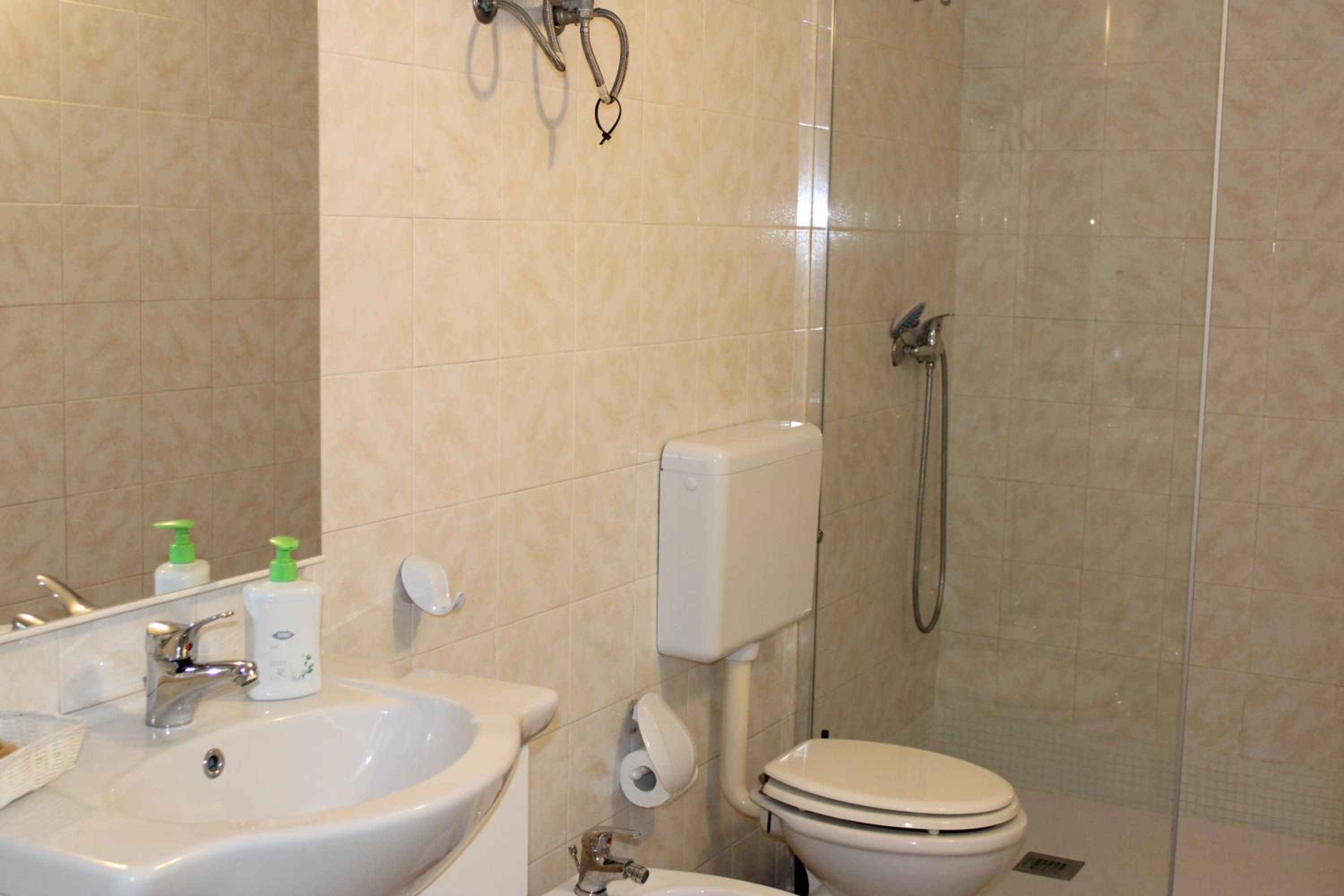 Deluxe Double or Twin Room photo 3