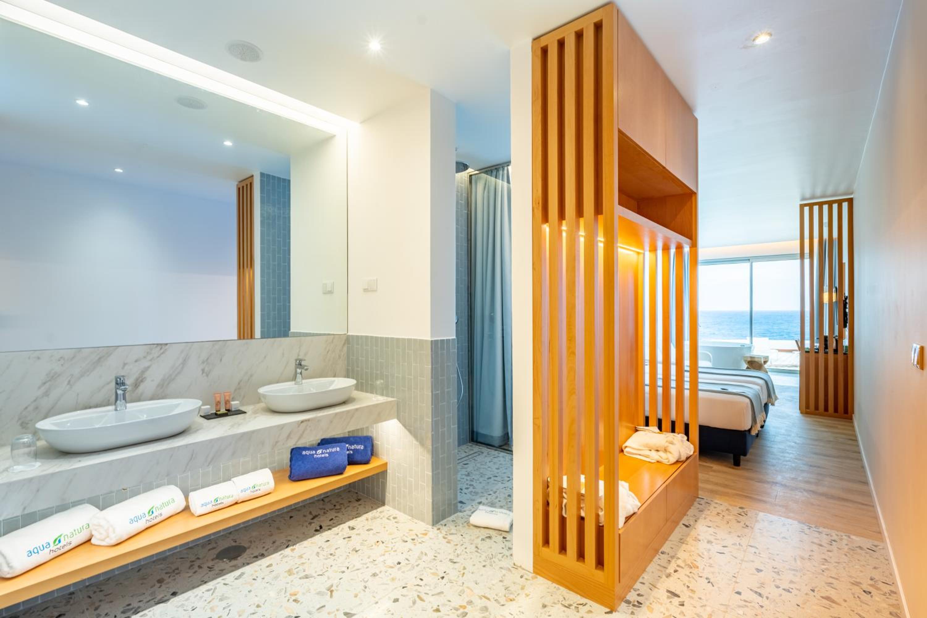 Suite with Sea View