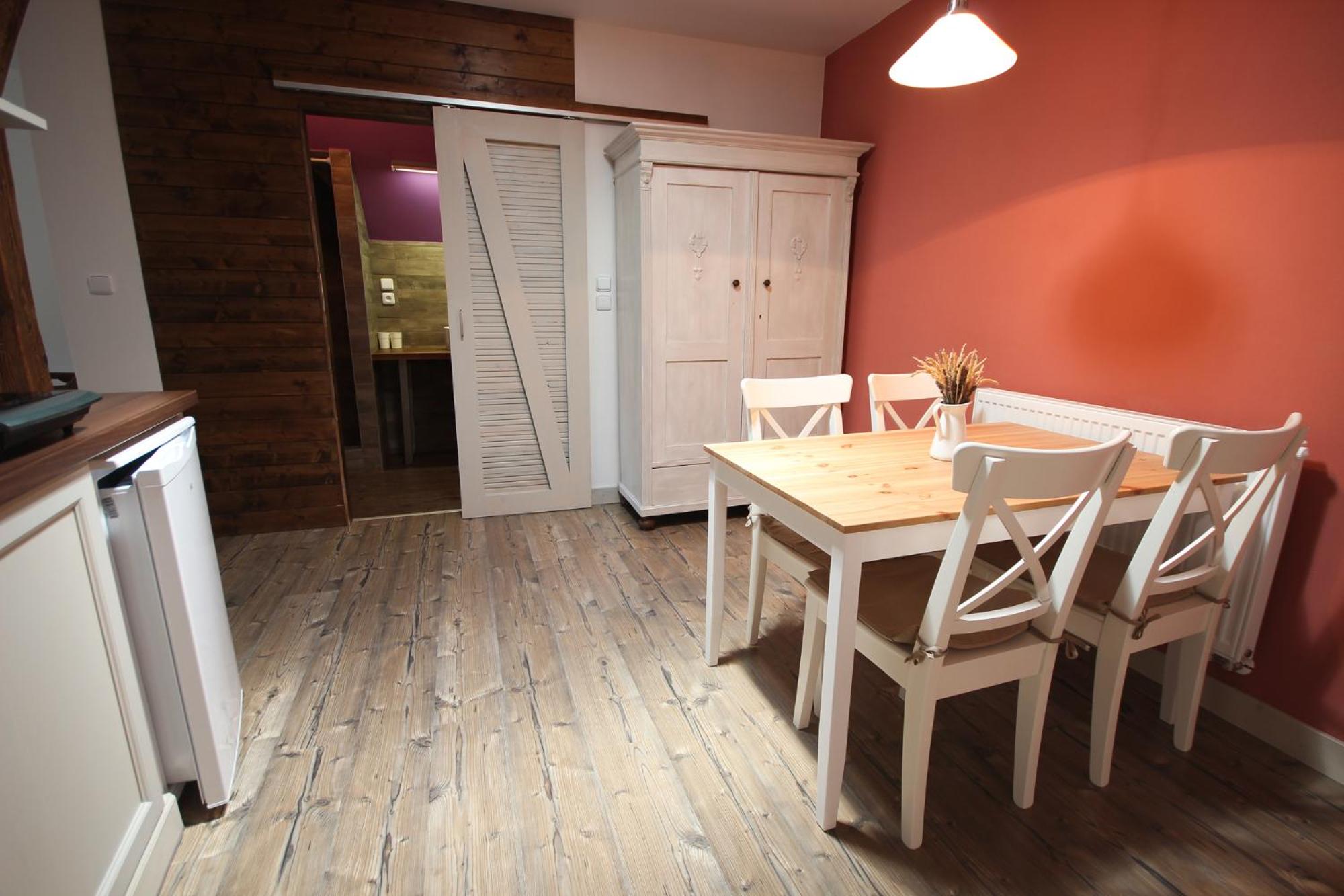 Apartment - Photo 4