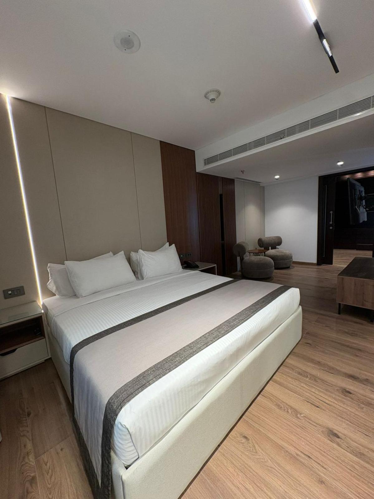 Presidential Suite photo 3