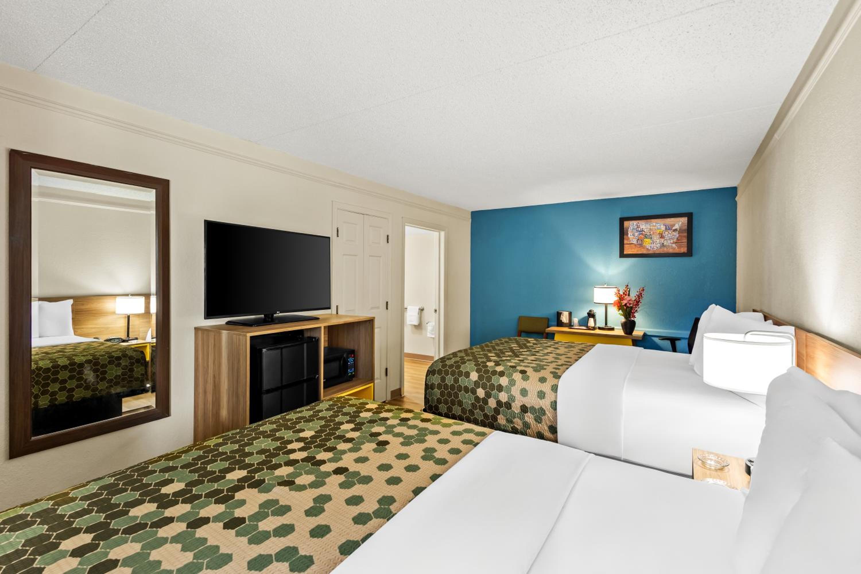 Queen Room - Disability Access/Non Smoking - Photo 2