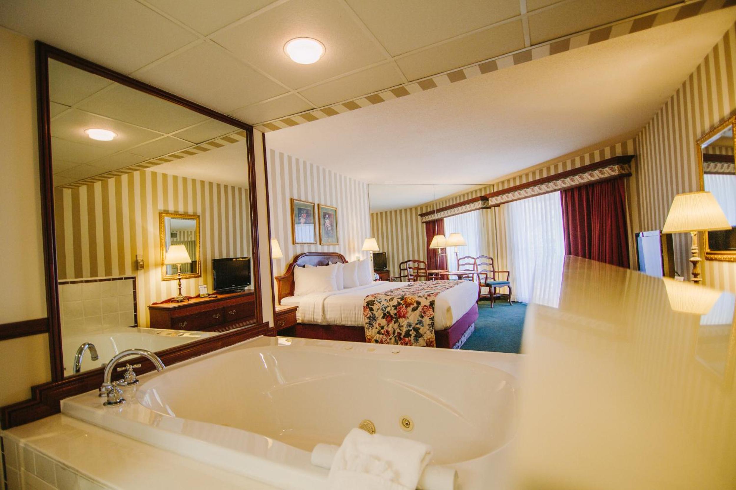 King Room with Spa Bath