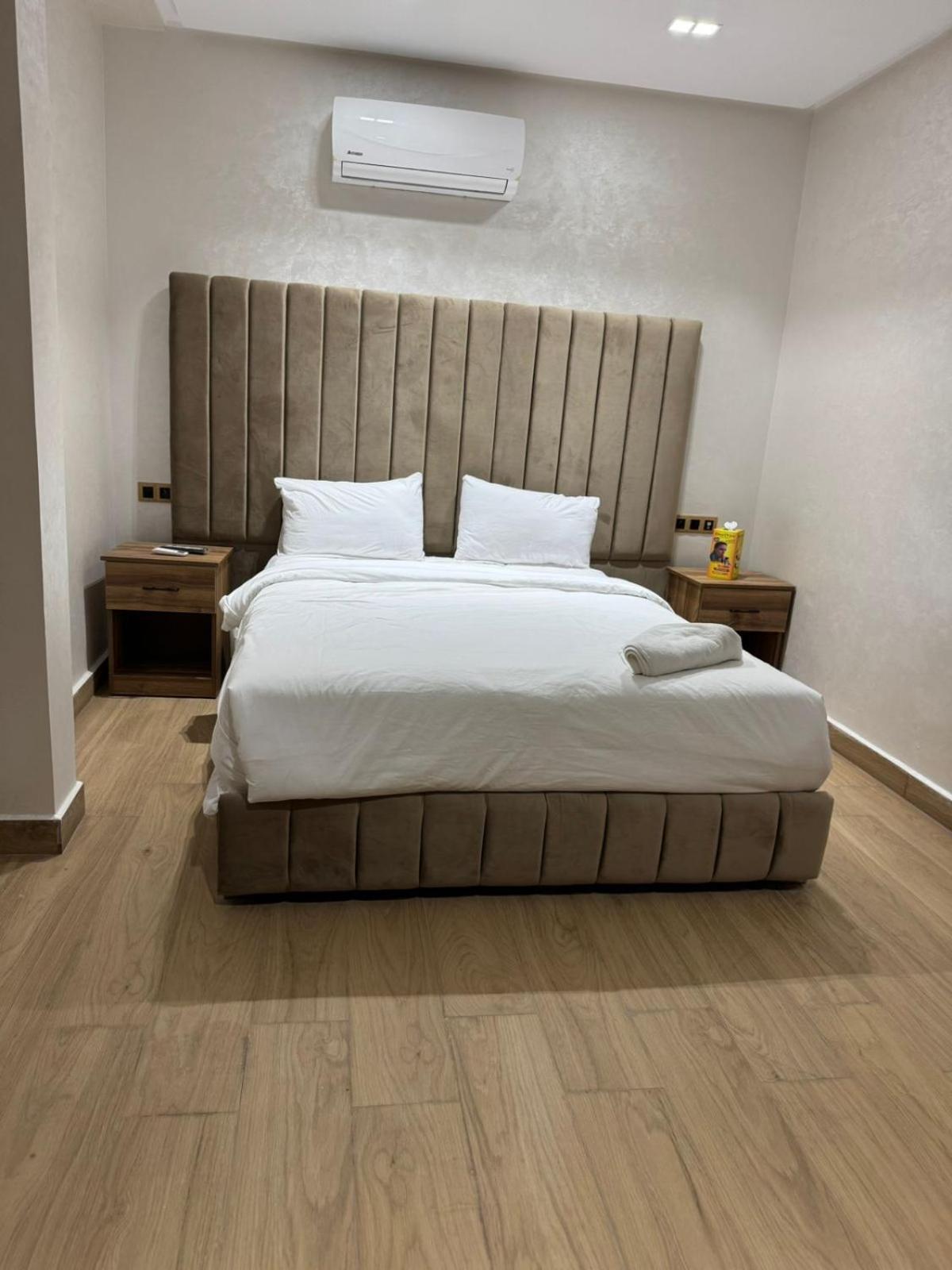 Suite with Terrace - Photo 6