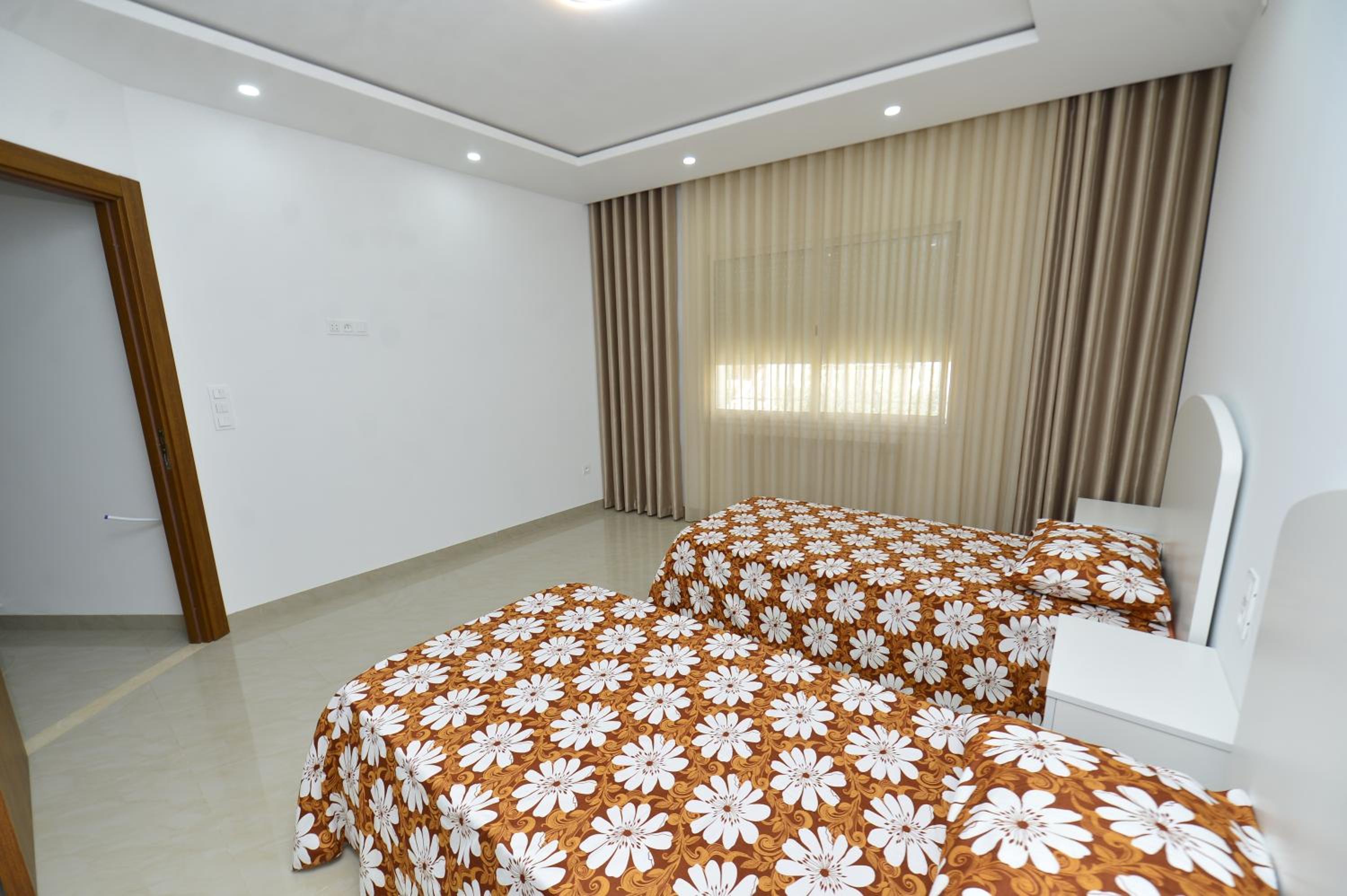 Family Two-Bedroom Apartment with View photo 2