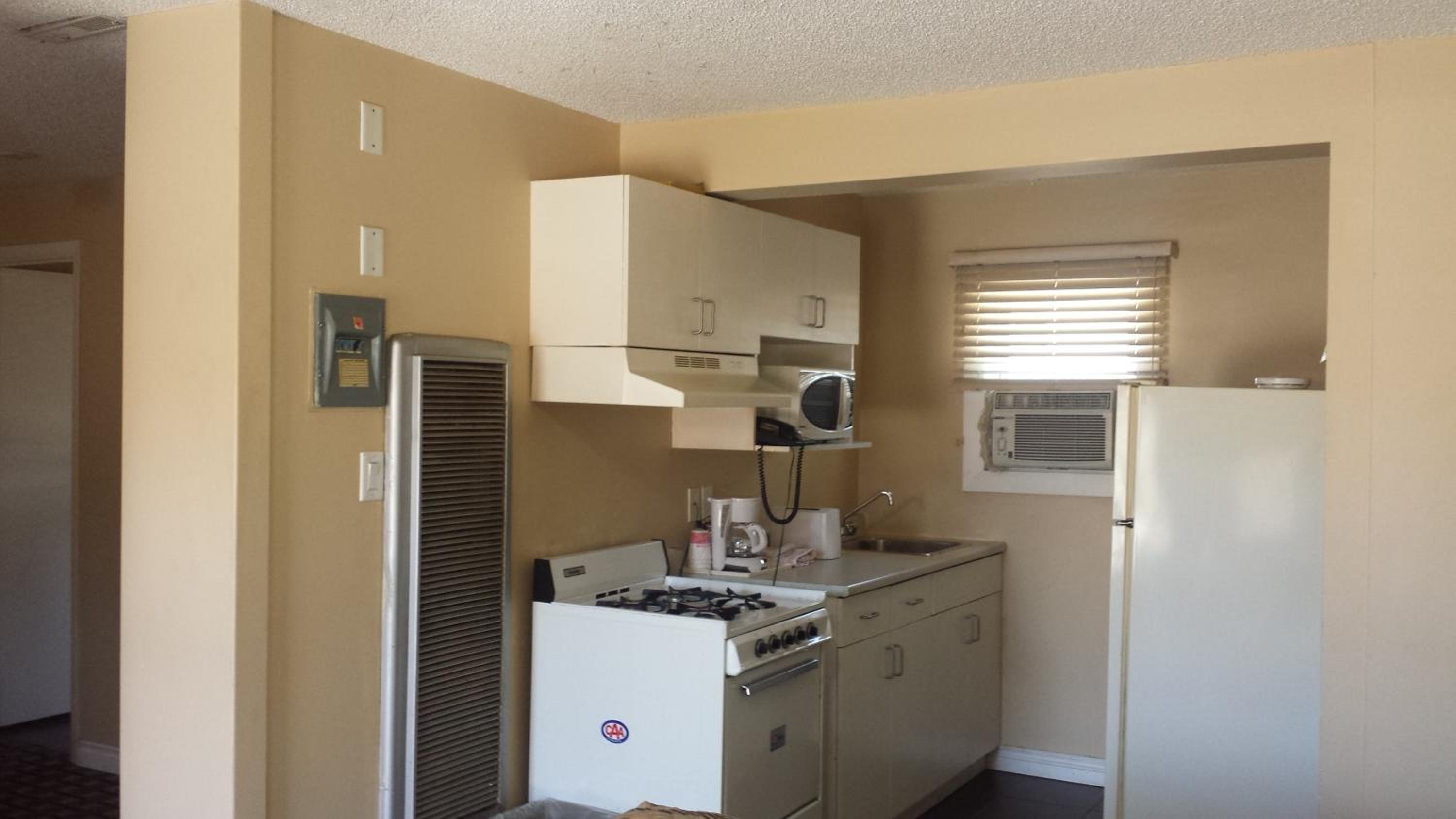 Two-Bedroom Suite - Photo 6