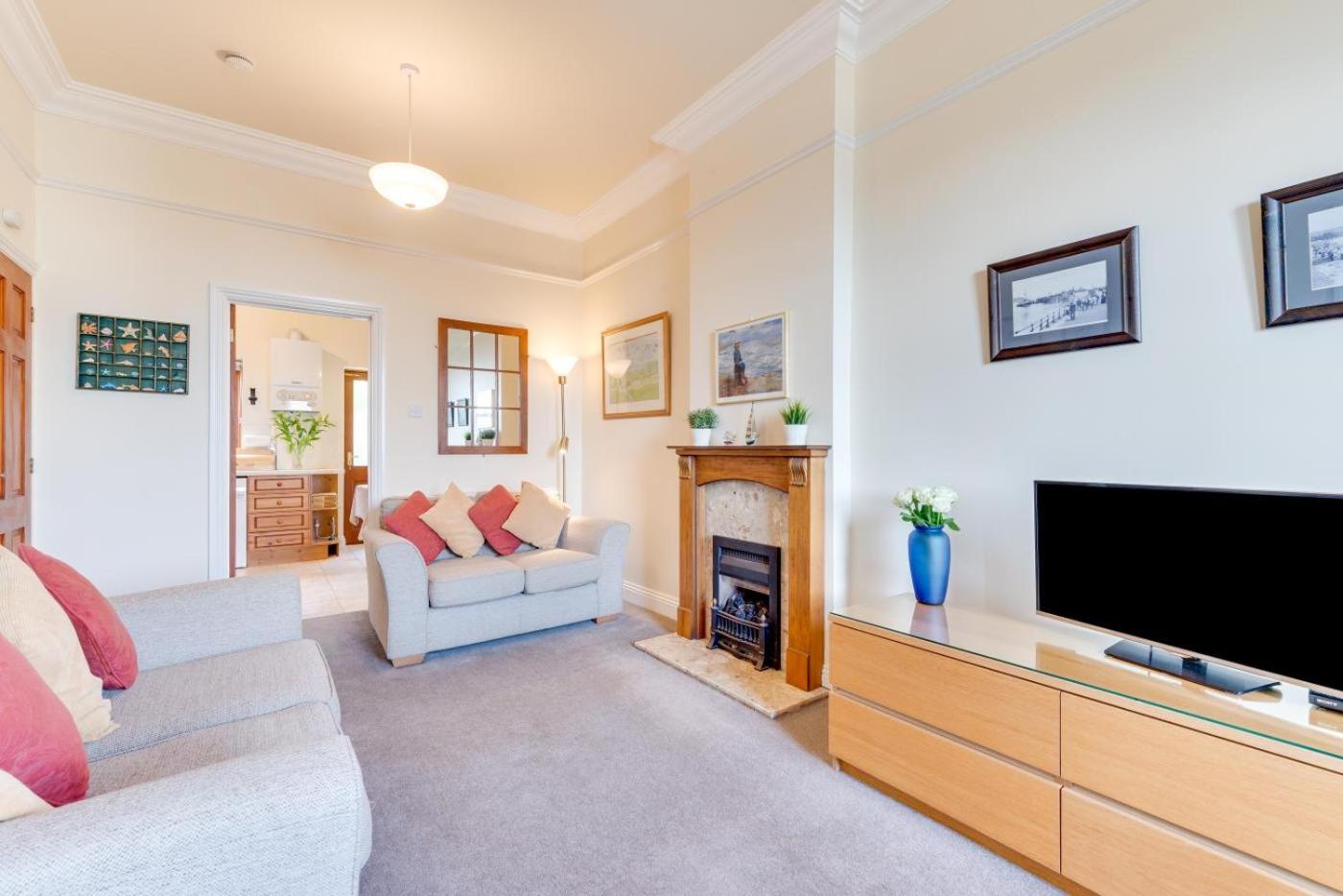 Two-Bedroom House photo 1
